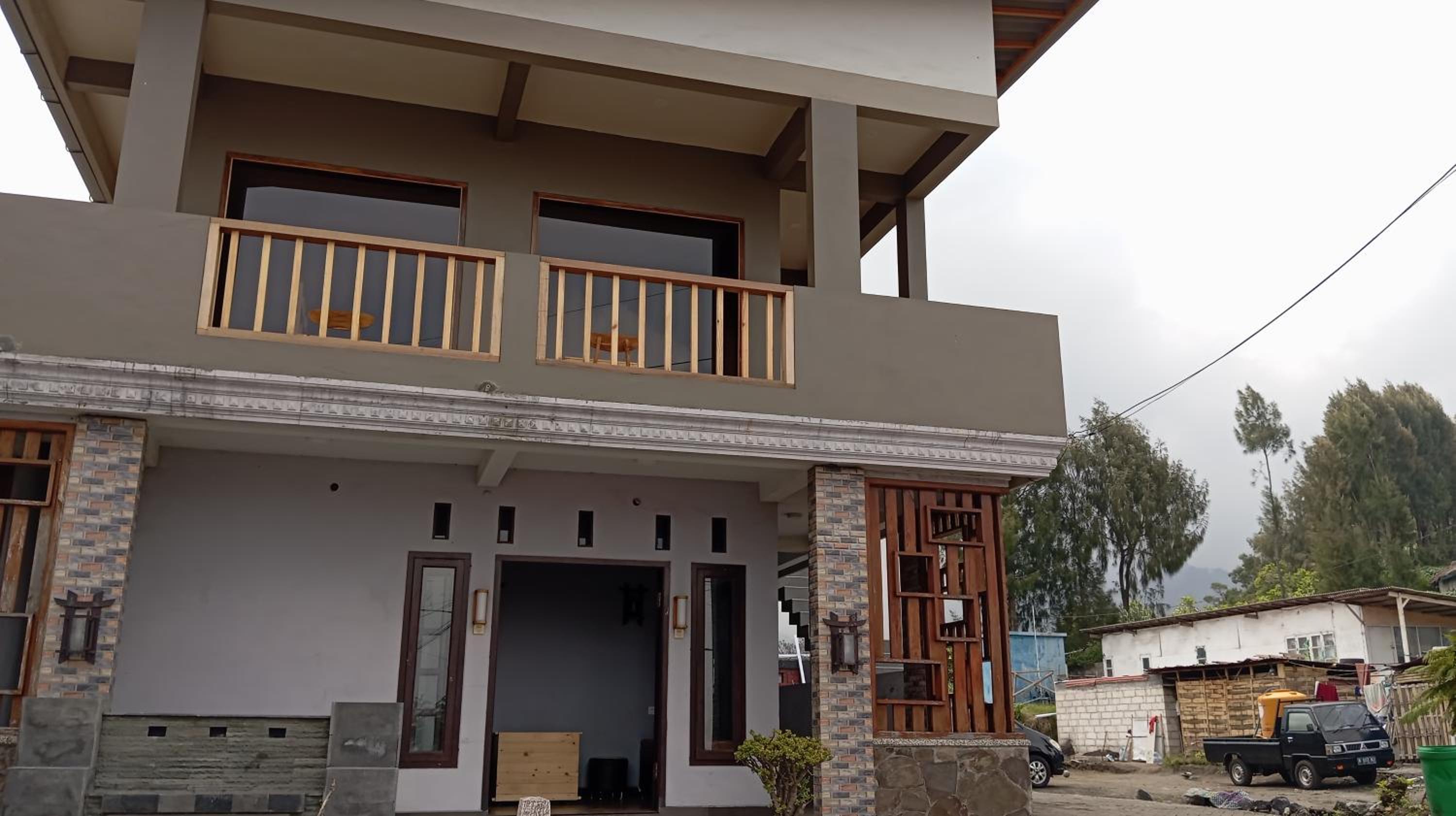 Sky View Bromo Guest House view 3