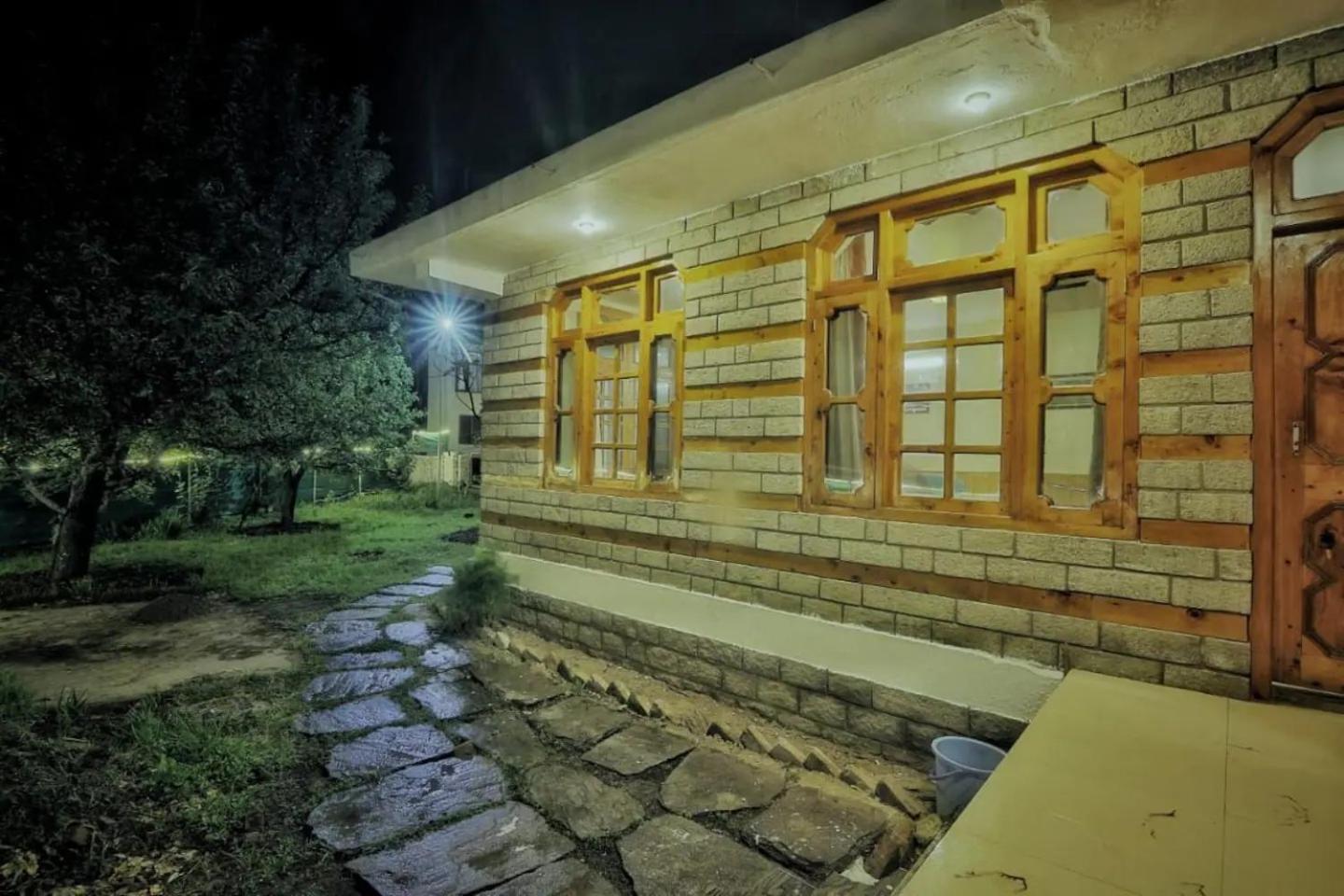 Photo 11