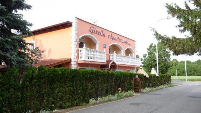 Gizella Apartmanhaus