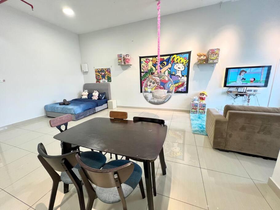 B1610 Austin Height Crayon shin chan Home By Stay