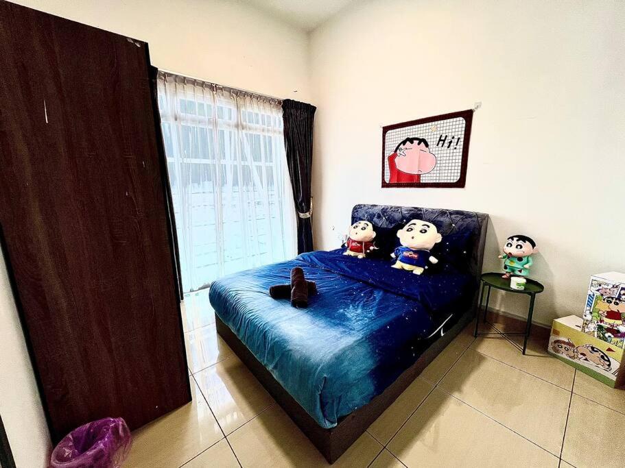 B1610 Austin Height Crayon shin chan Home By Stay