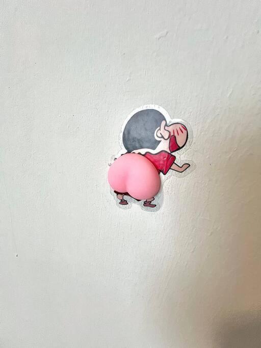 B1610 Austin Height Crayon shin chan Home By Stay