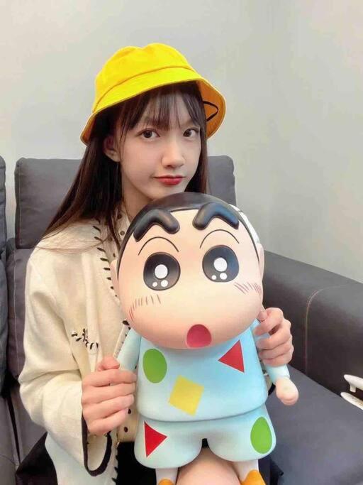 B1610 Austin Height Crayon shin chan Home By Stay
