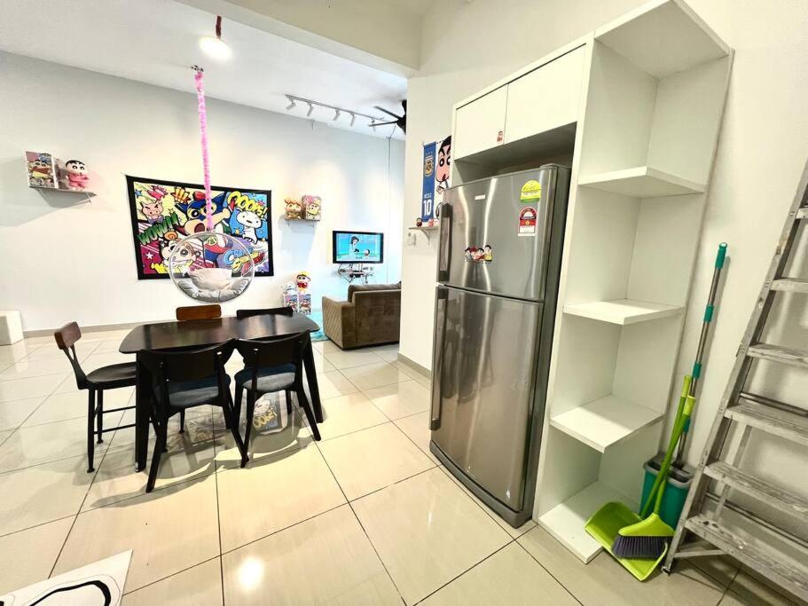 B1610 Austin Height Crayon shin chan Home By Stay
