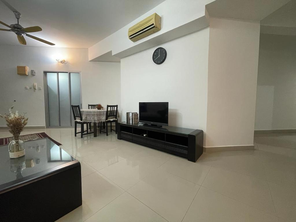 Villa Wangsamas By A.Golkar