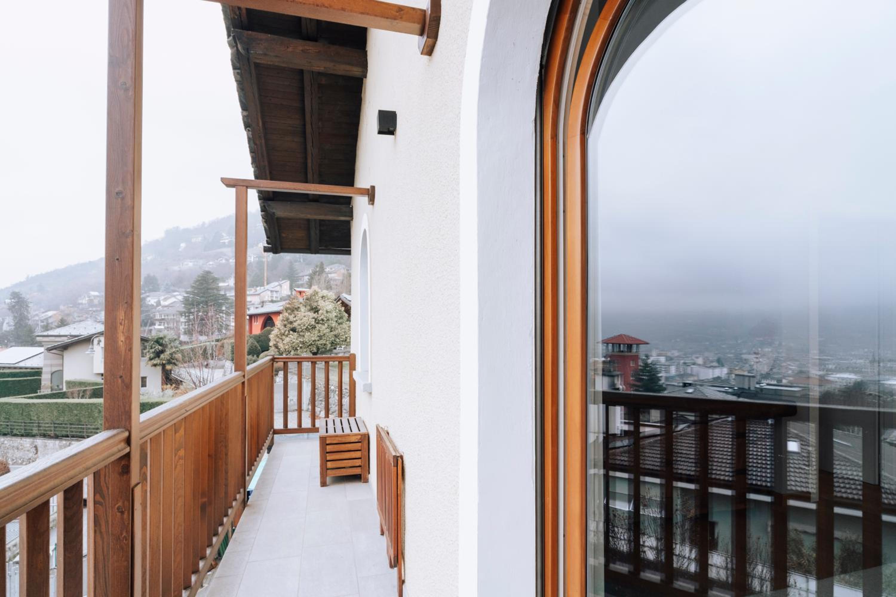Aosta Holiday Apartments - Edelweiss view 4