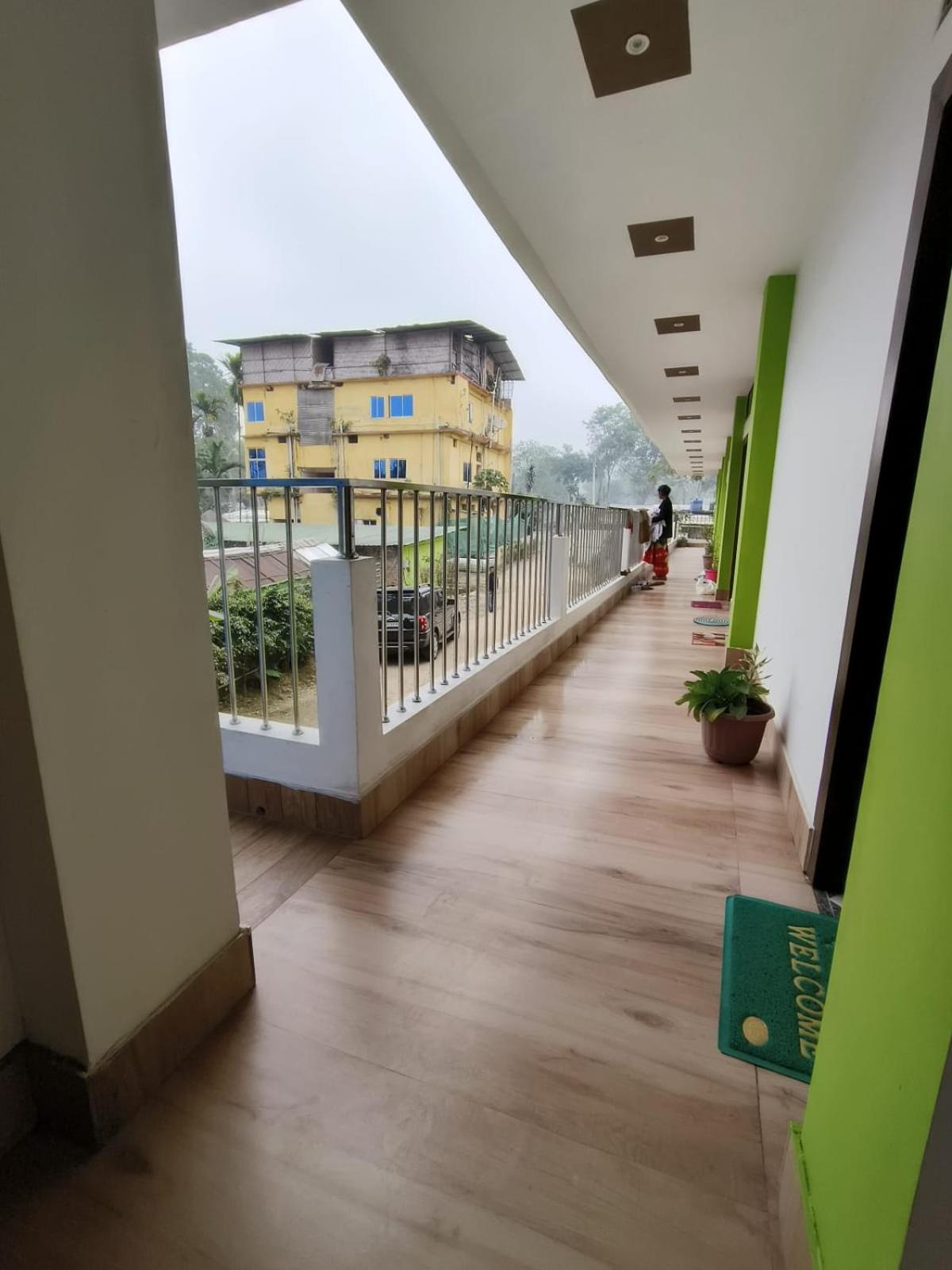 balcony