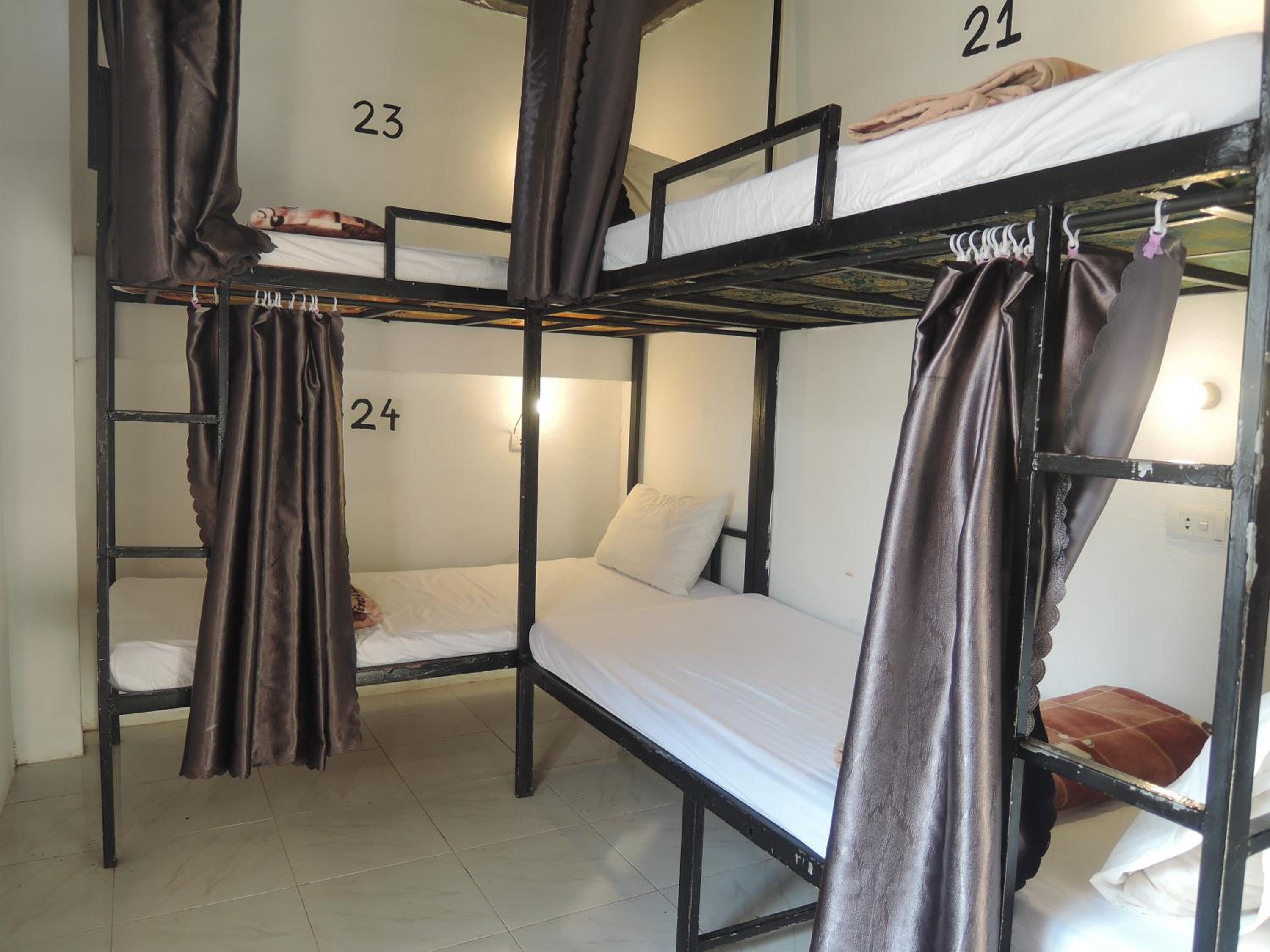 Vangvieng Rock Backpacker Rooftop Hostel