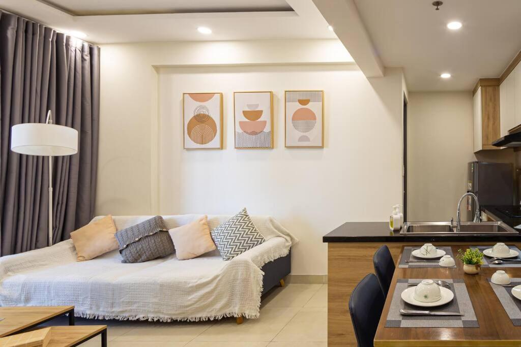 Nice Masteri ThaoDien apt near Landmark 81 2brs