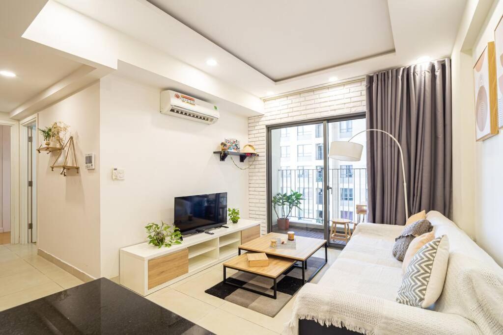 Nice Masteri ThaoDien apt near Landmark 81 2brs