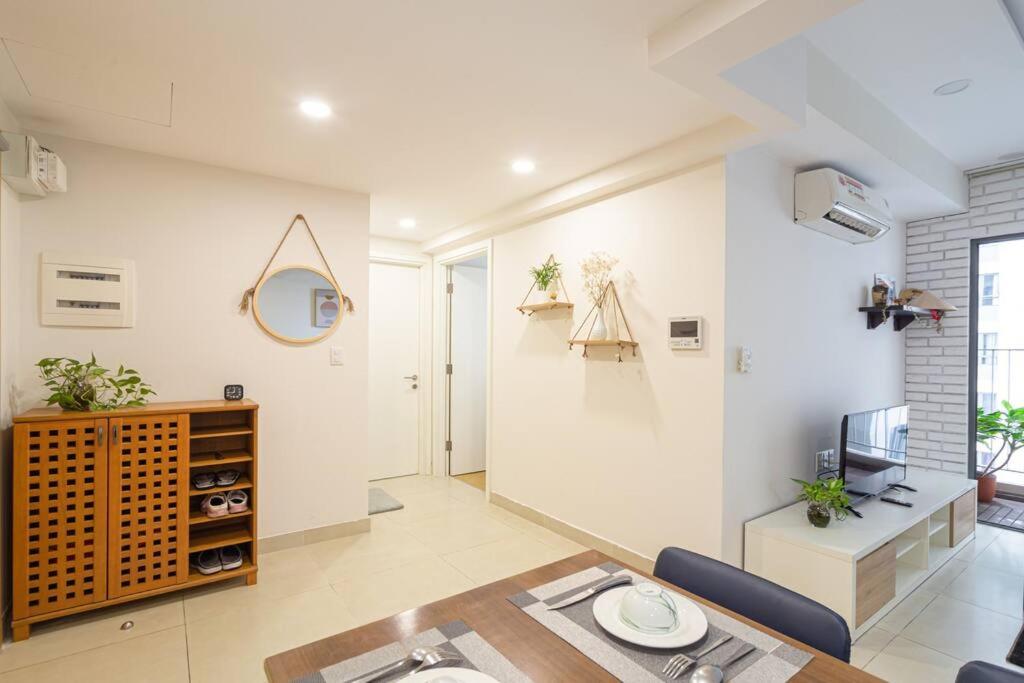Nice Masteri ThaoDien apt near Landmark 81 2brs