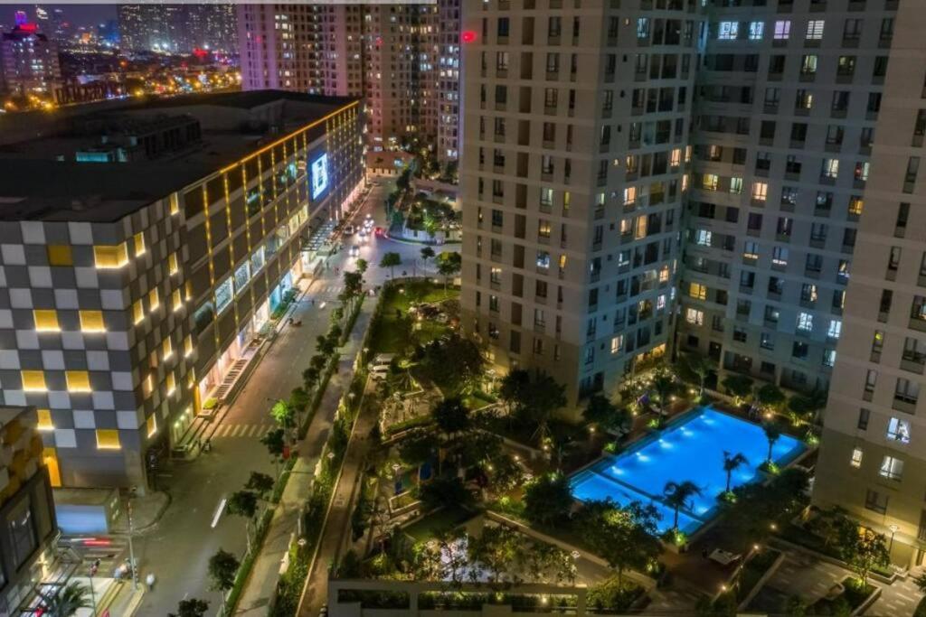 Nice Masteri ThaoDien apt near Landmark 81 2brs