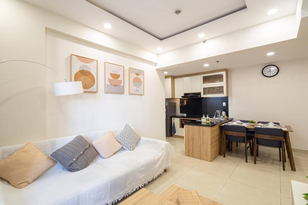 Nice Masteri ThaoDien apt near Landmark 81 2brs