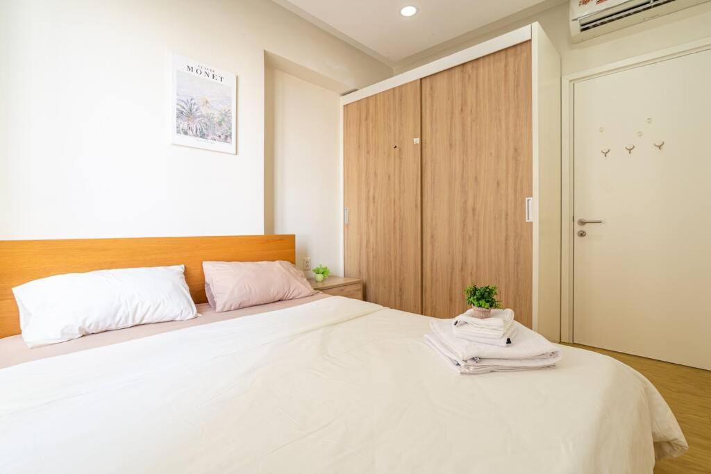 Nice Masteri ThaoDien apt near Landmark 81 2brs