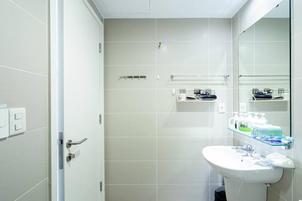 Nice Masteri ThaoDien apt near Landmark 81 2brs