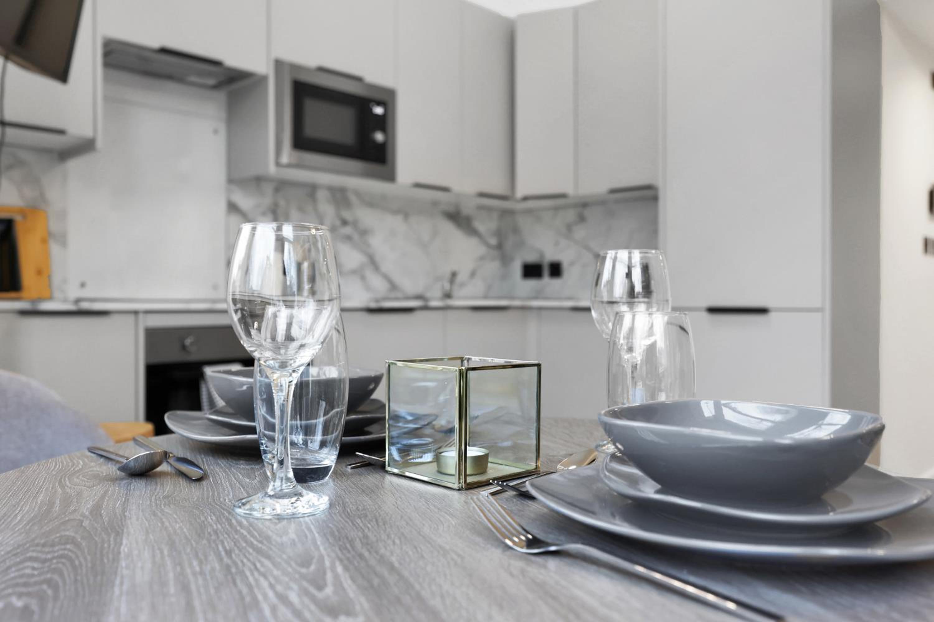 Hilldrop Apartments Short Term Rental & Flexible Renting Islington with Free WiFi, Parking & Garden