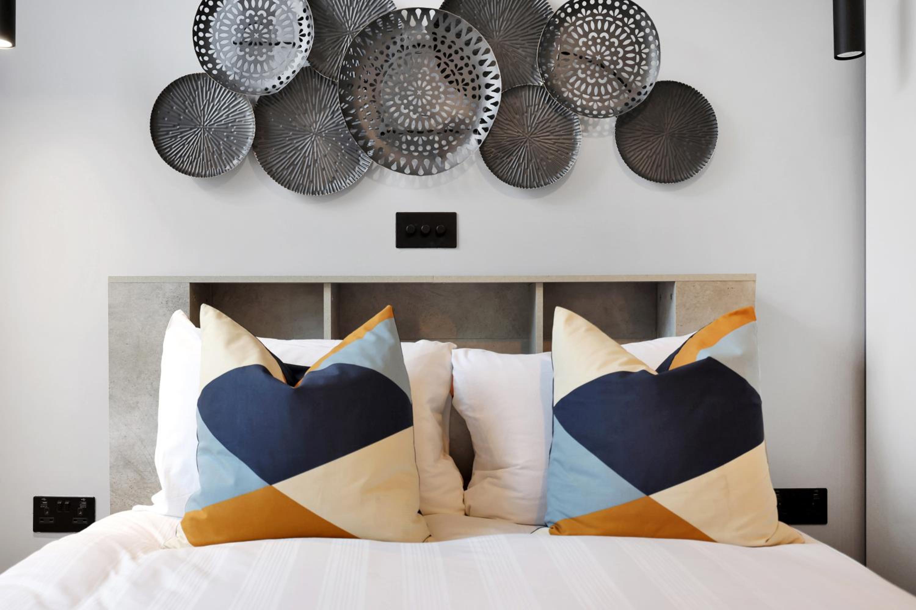 Hilldrop Apartments Short Term Rental & Flexible Renting Islington with Free WiFi, Parking & Garden