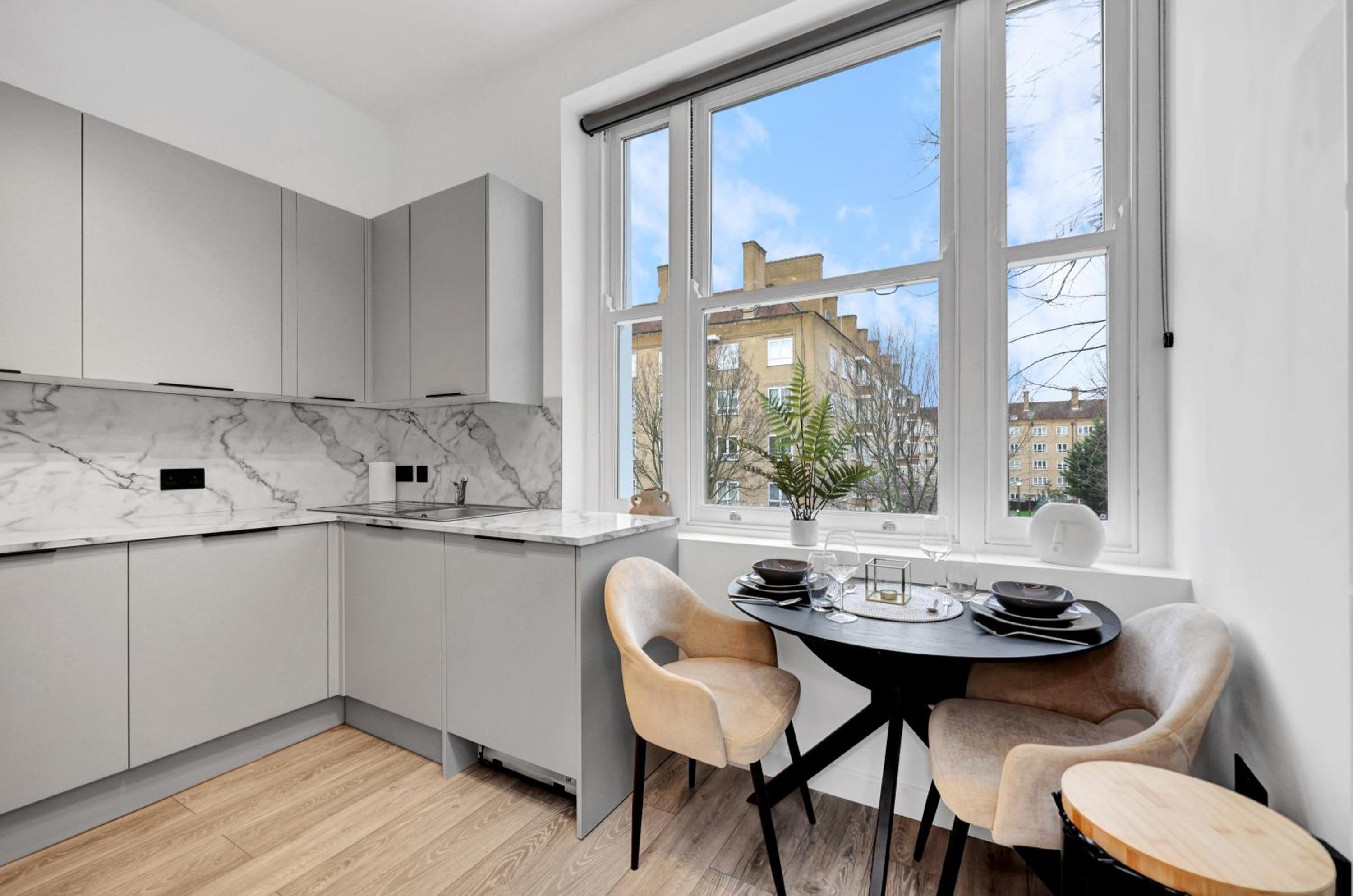 Hilldrop Apartments Short Term Rental & Flexible Renting Islington with Free WiFi, Parking & Garden