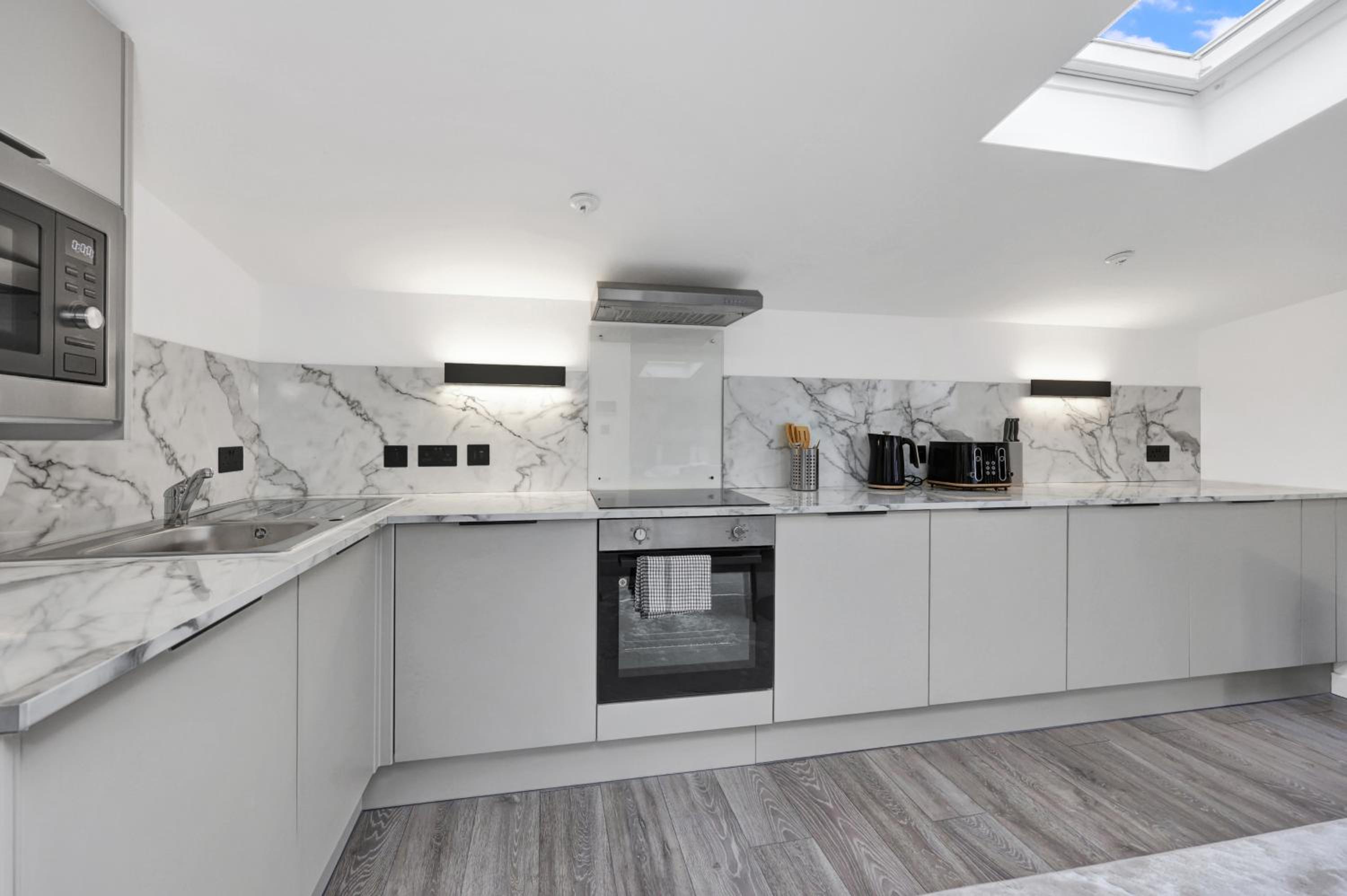 Hilldrop Apartments Short Term Rental & Flexible Renting Islington with Free WiFi, Parking & Garden