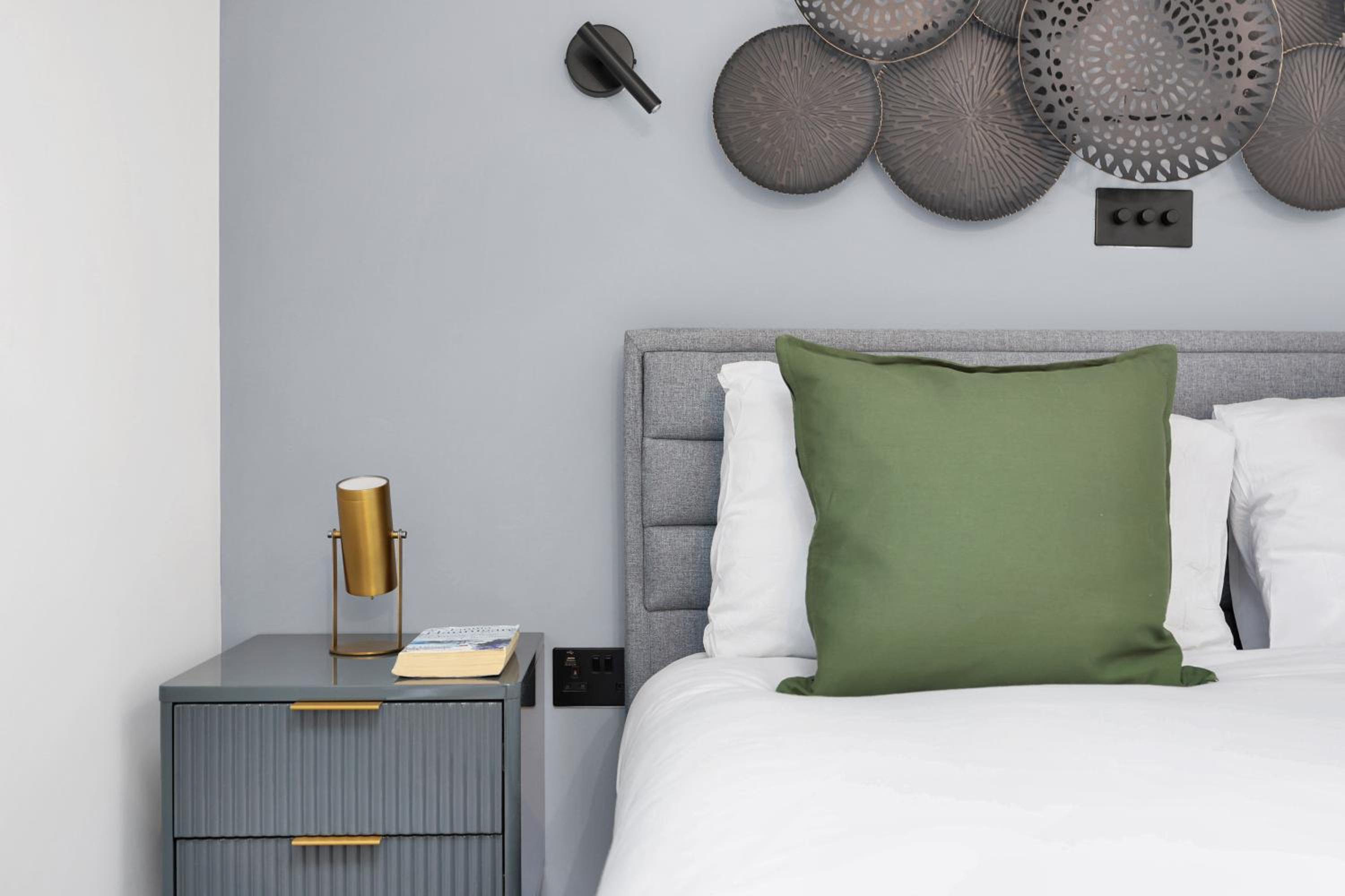 Hilldrop Apartments Short Term Rental & Flexible Renting Islington with Free WiFi, Parking & Garden