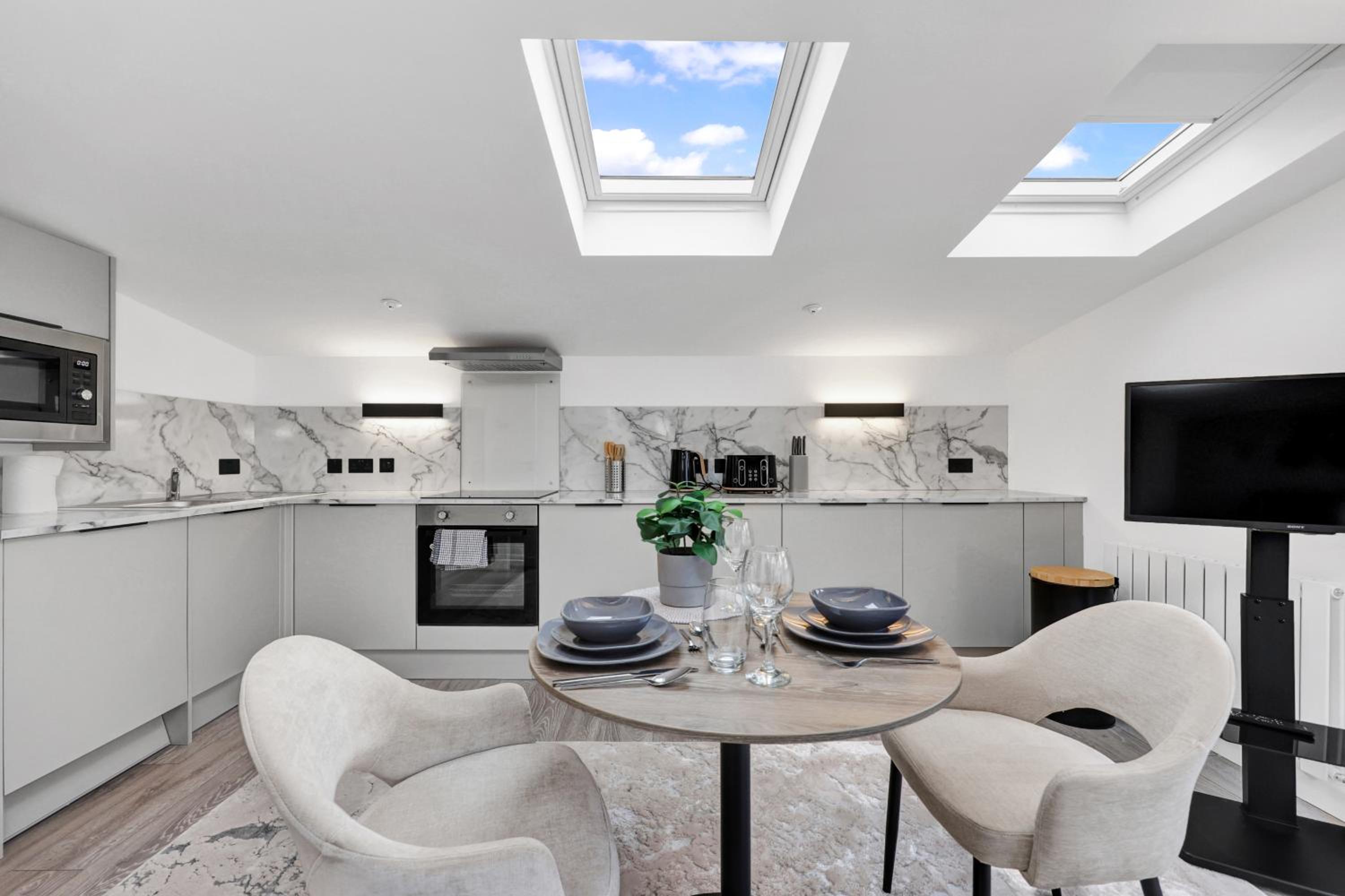 Hilldrop Apartments Short Term Rental & Flexible Renting Islington with Free WiFi, Parking & Garden