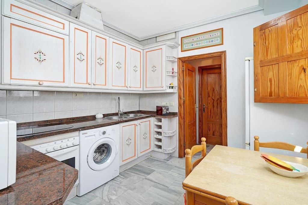 Apartamento Granada Centro. ÁTICO Ayuntamiento