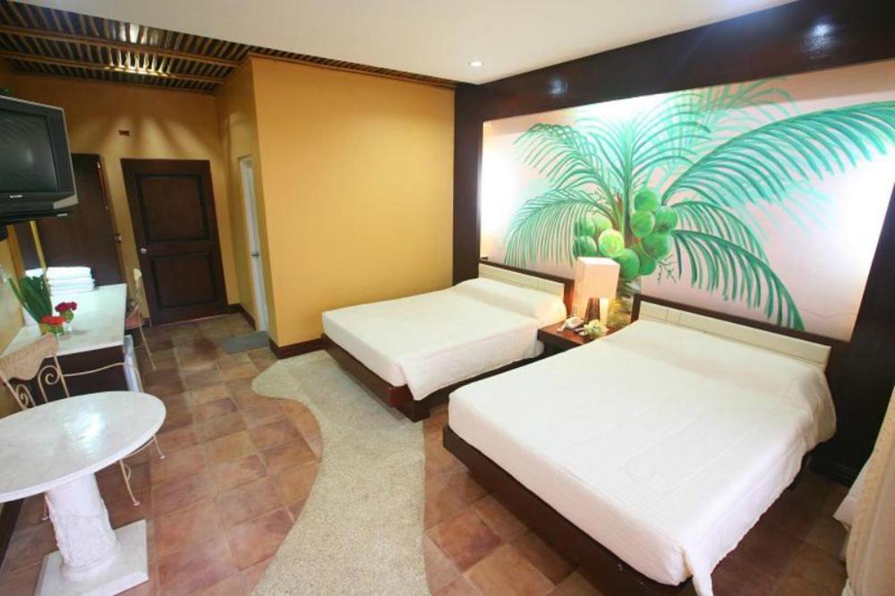 San Remigio Beach Club
