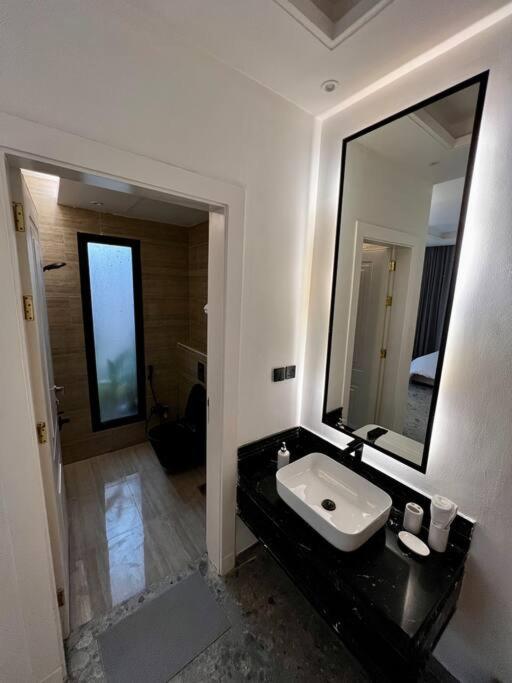 Onyx residence