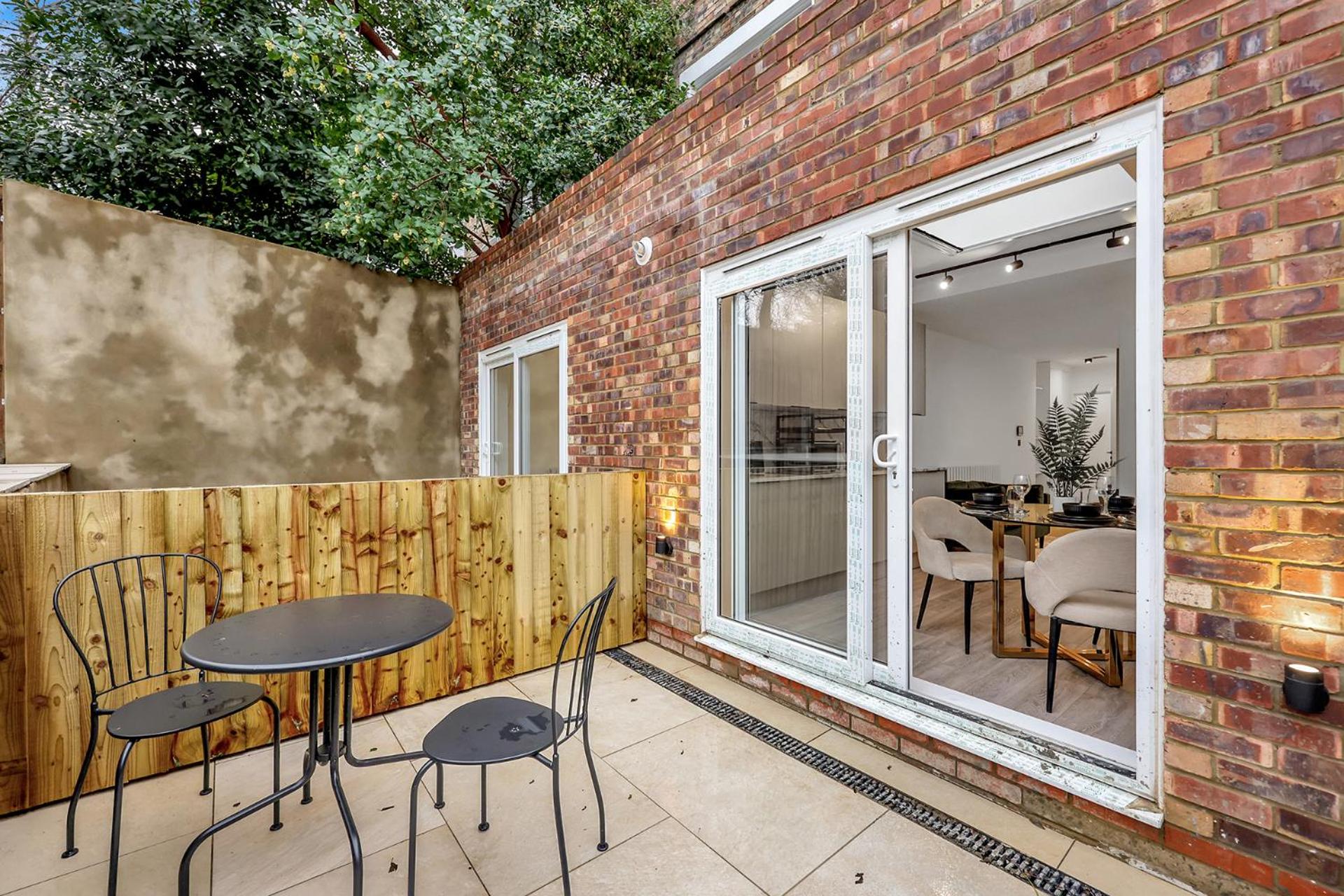 Hilldrop Apartments Short Term Rental & Flexible Renting Islington with Free WiFi, Parking & Garden