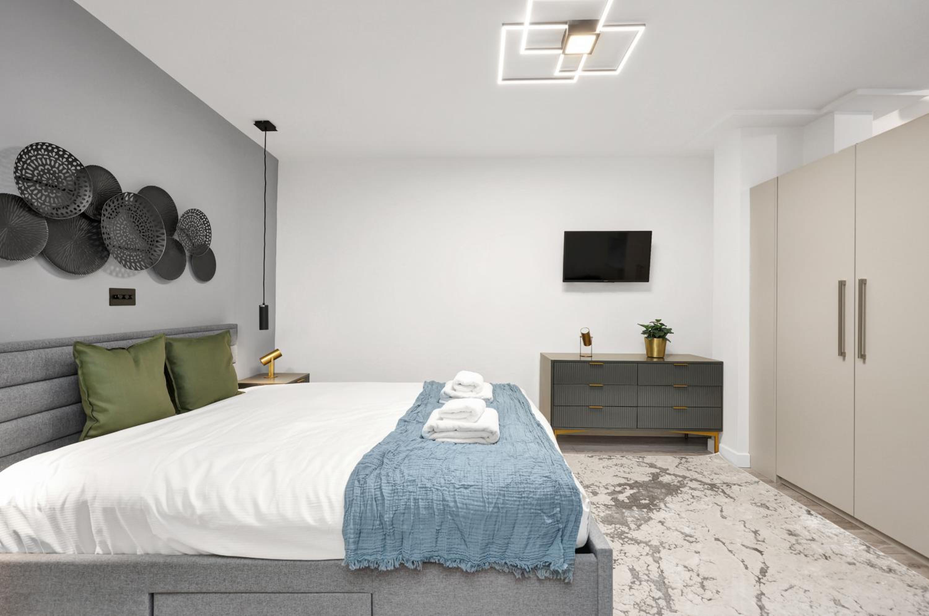 Hilldrop Apartments Short Term Rental & Flexible Renting Islington with Free WiFi, Parking & Garden