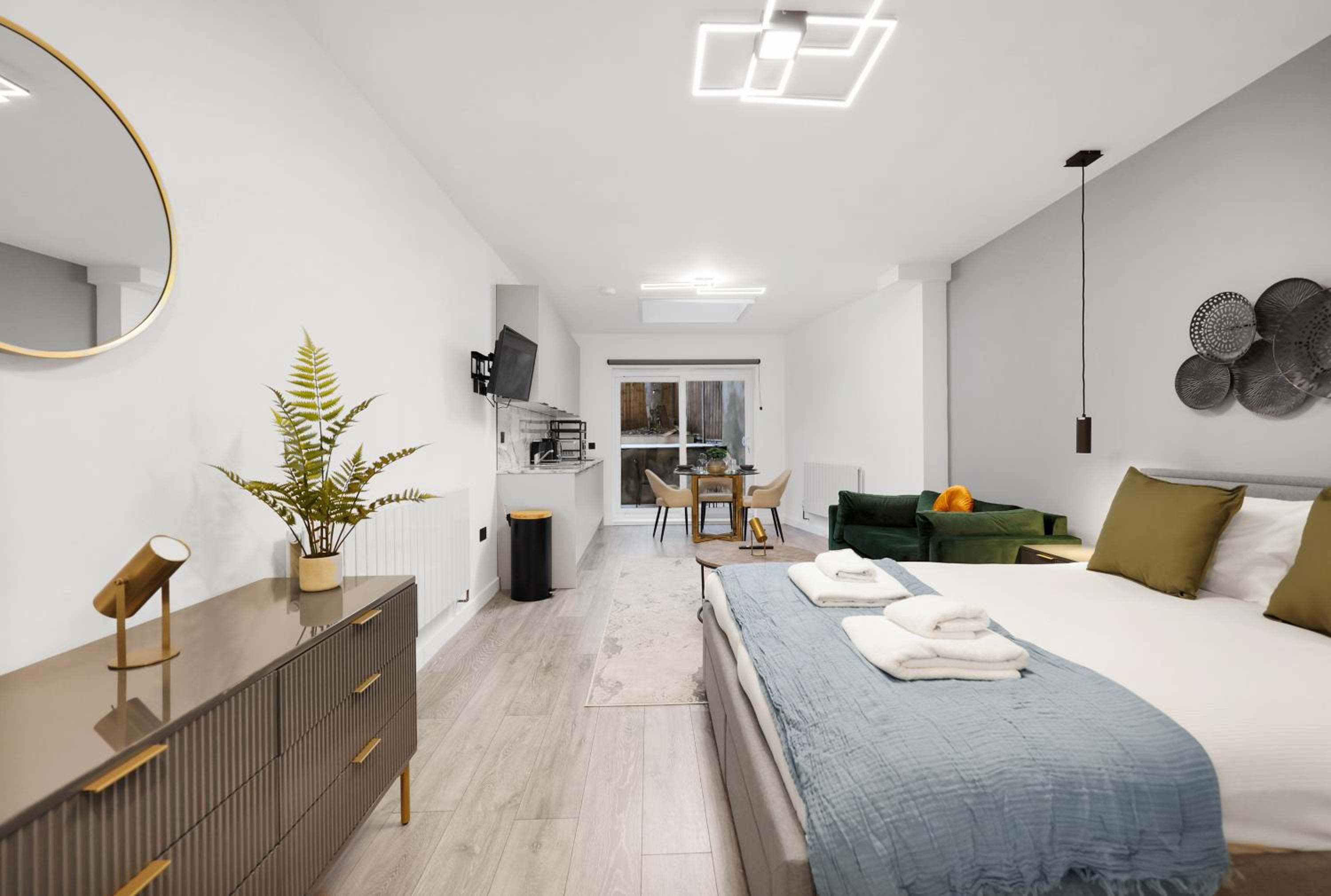 Hilldrop Apartments Short Term Rental & Flexible Renting Islington with Free WiFi, Parking & Garden