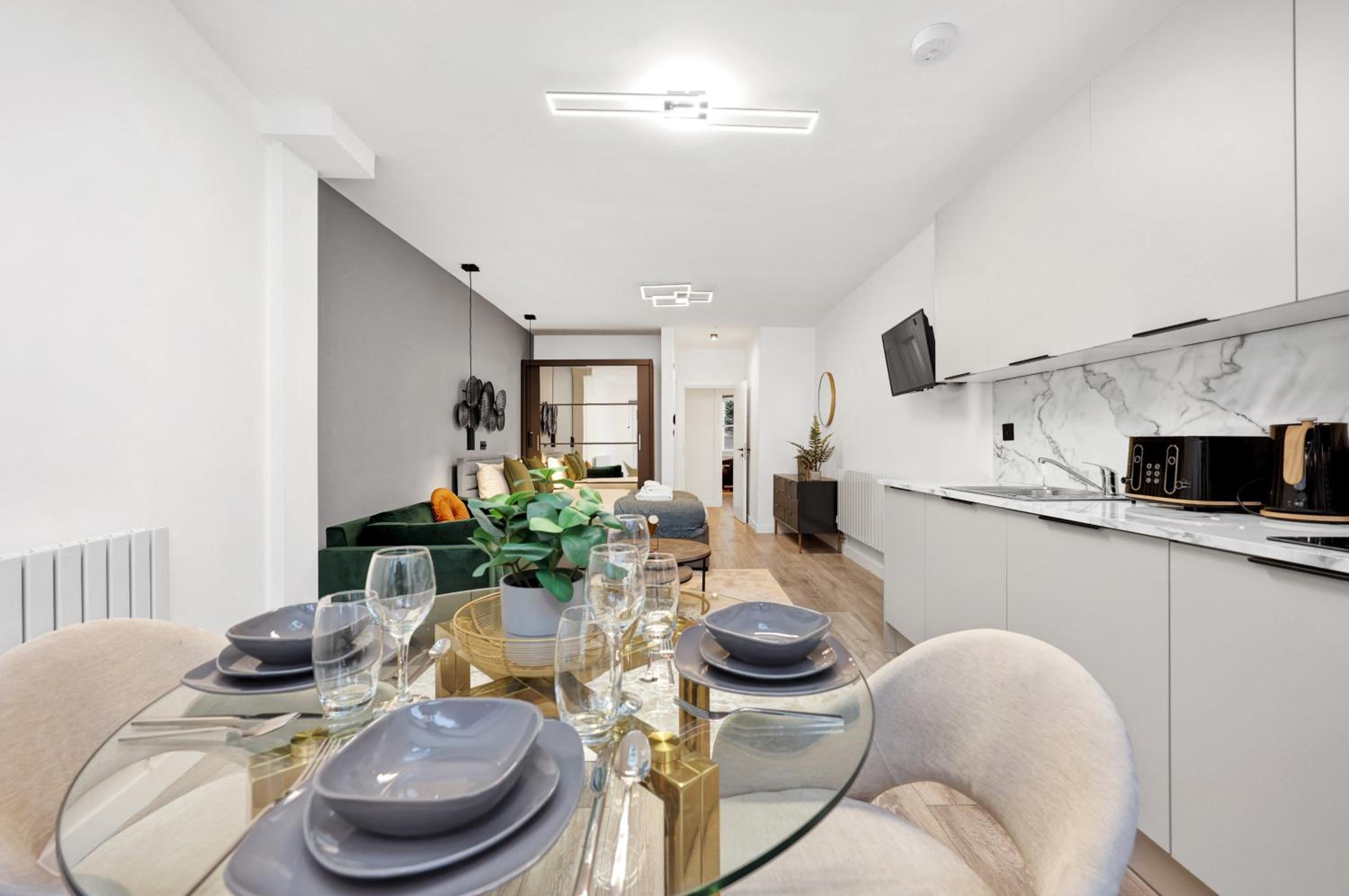 Hilldrop Apartments Short Term Rental & Flexible Renting Islington with Free WiFi, Parking & Garden