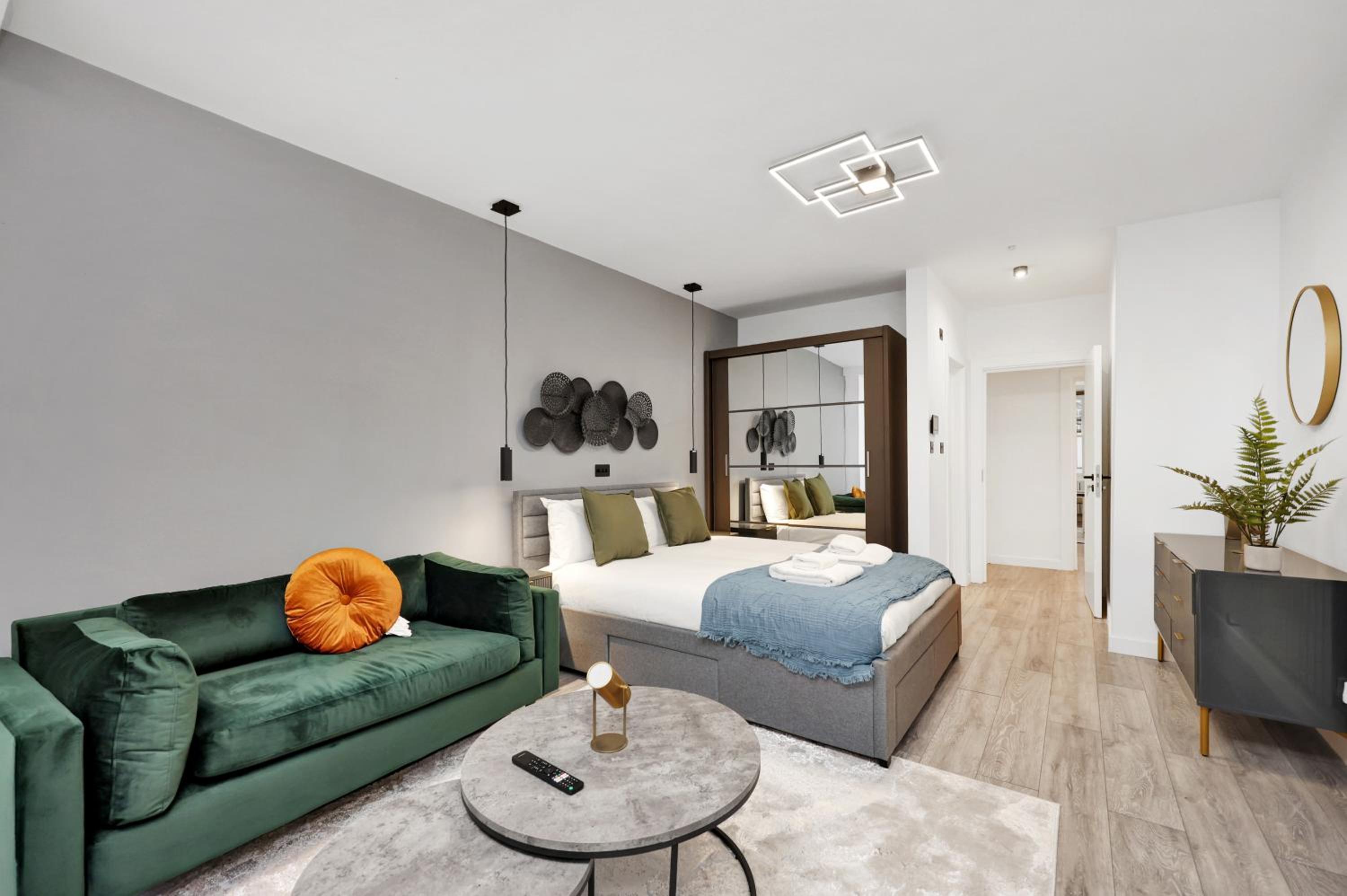 Hilldrop Apartments Short Term Rental & Flexible Renting Islington with Free WiFi, Parking & Garden