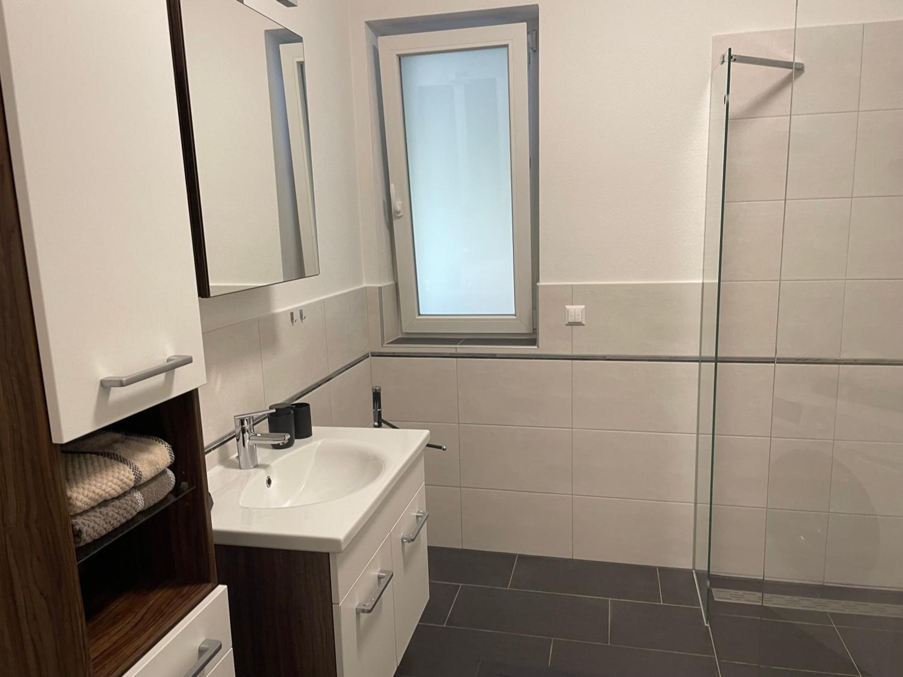 Sorinas Home - Comfortable Apartment near Graz - Free Parking