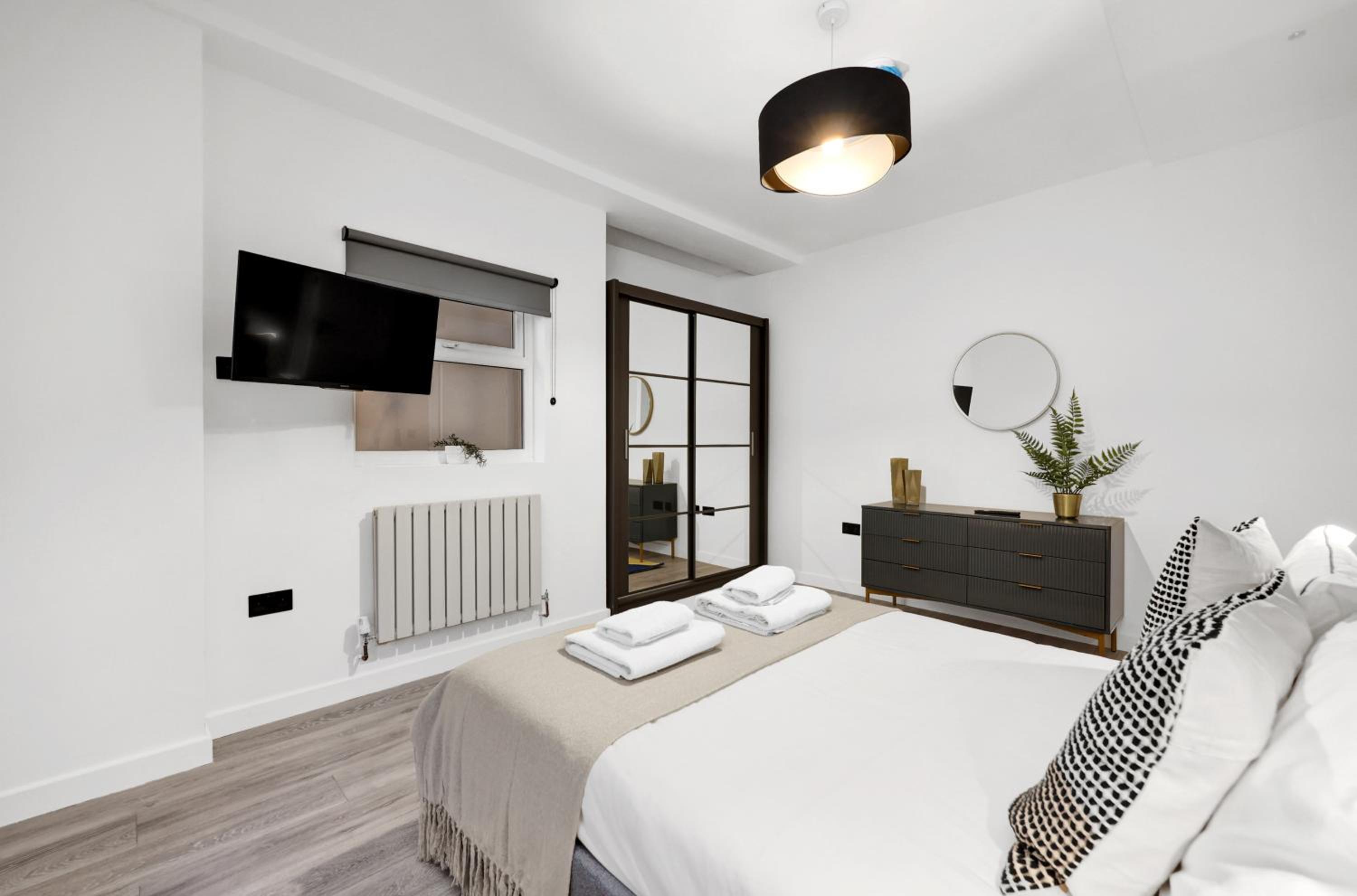 Hilldrop Apartments Short Term Rental & Flexible Renting Islington with Free WiFi, Parking & Garden