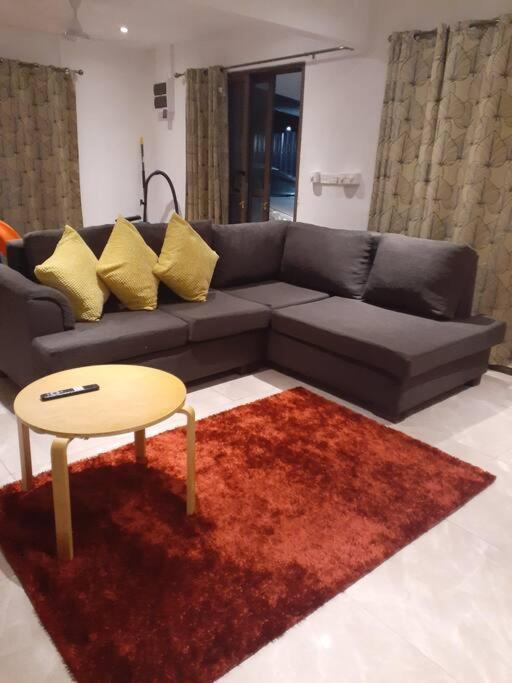 Entire 3 bedroom Fully Furnished House, 6 Guests - view 10