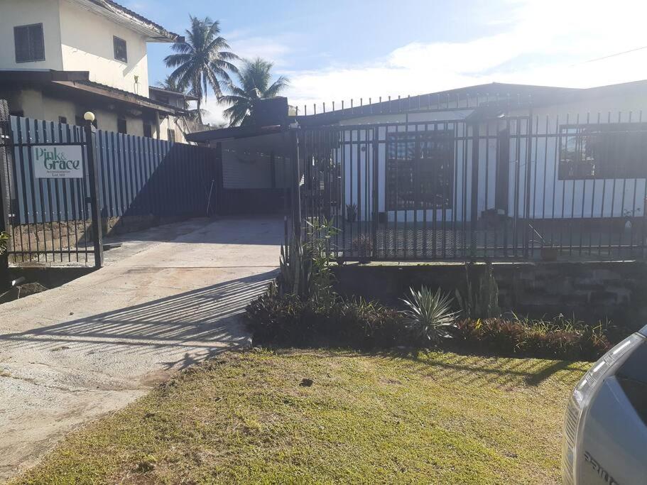 Entire 3 bedroom Fully Furnished House, 6 Guests - view 5