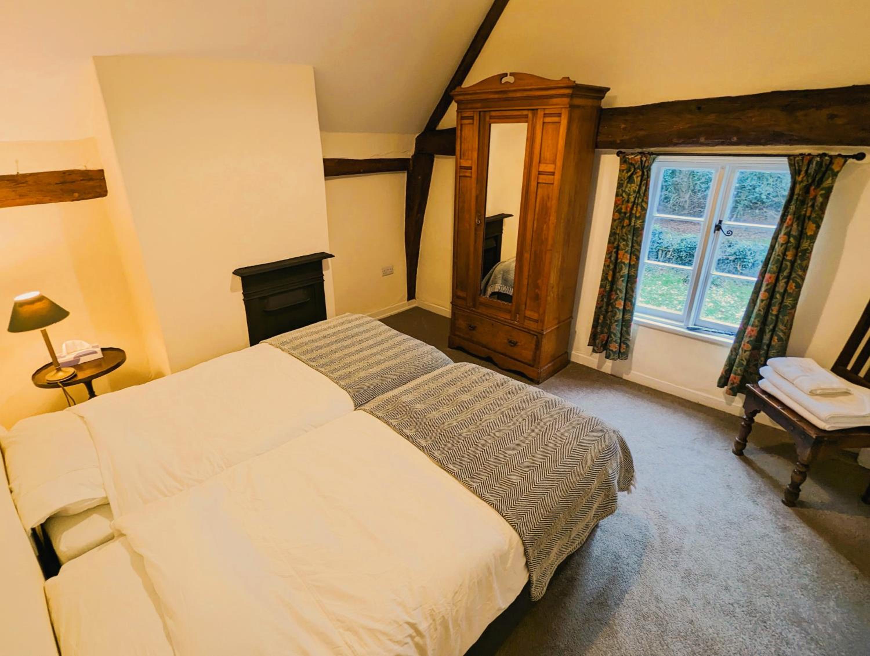 Gardener's Cottage, Knebworth Park view 5