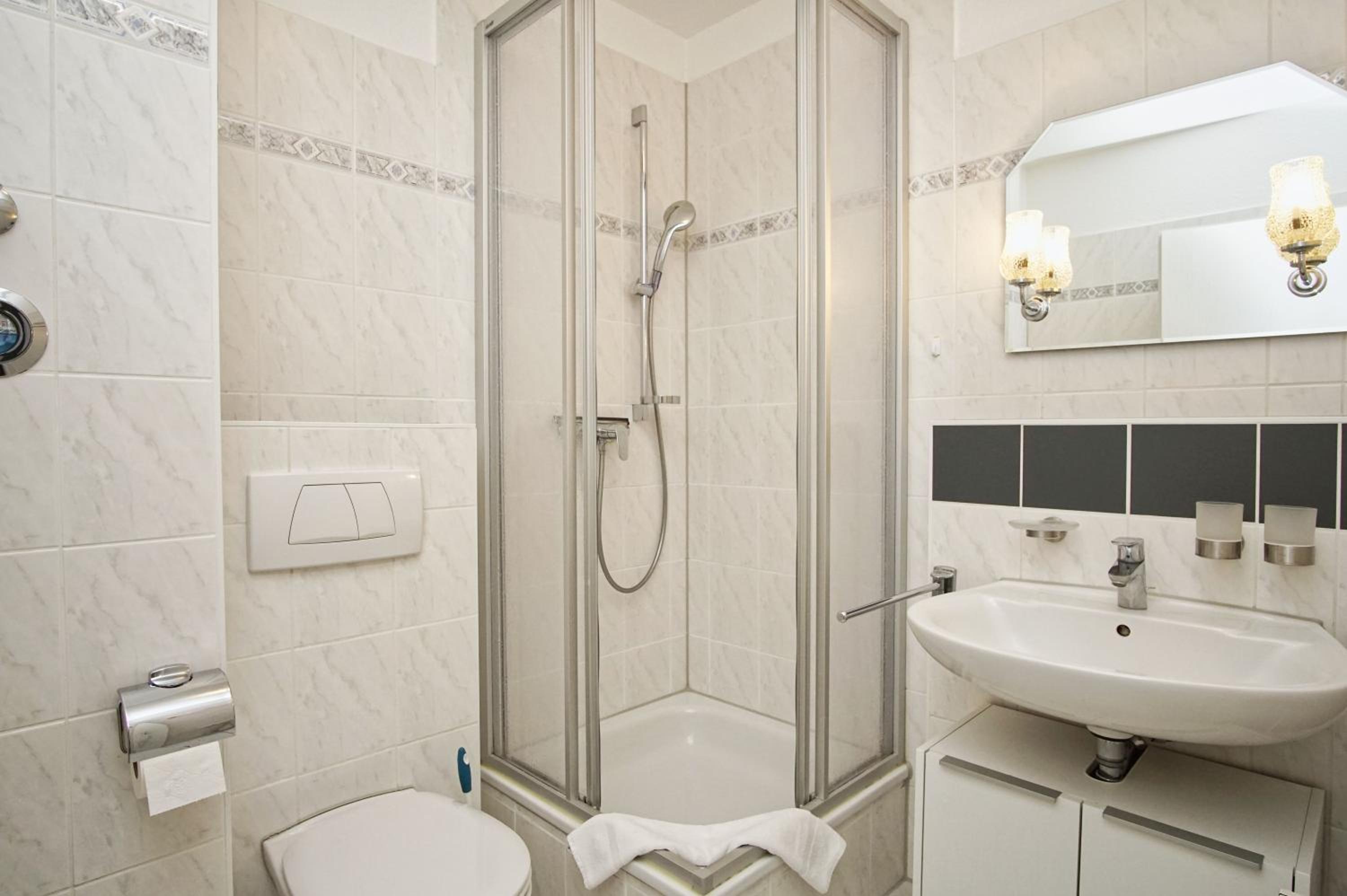 Villa Buskam Ferienwohnung 27 mit Sauna- und Schwimmbadnutzung im AHOI Sellin