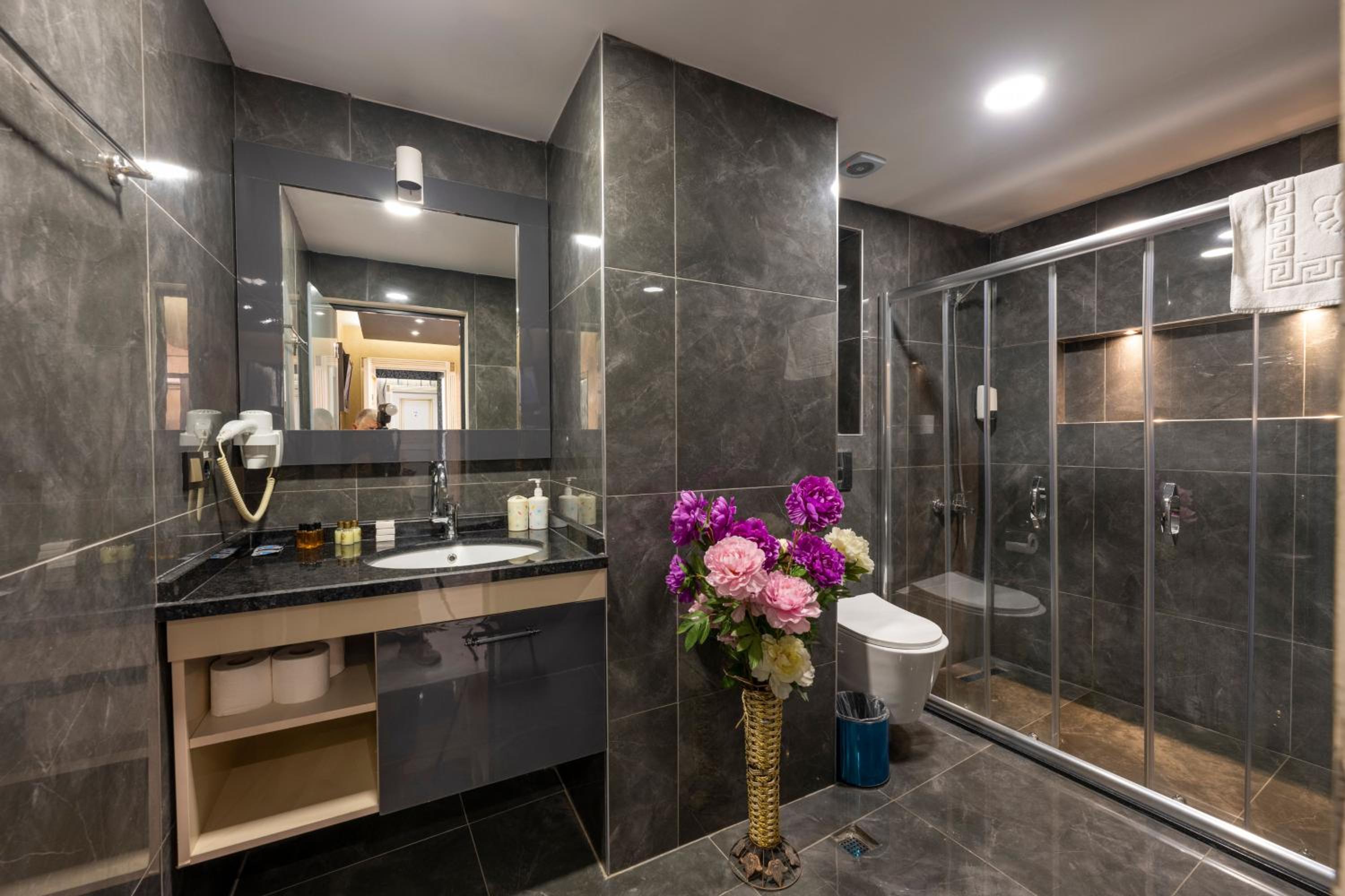 Grand Ons Otel - Image 7