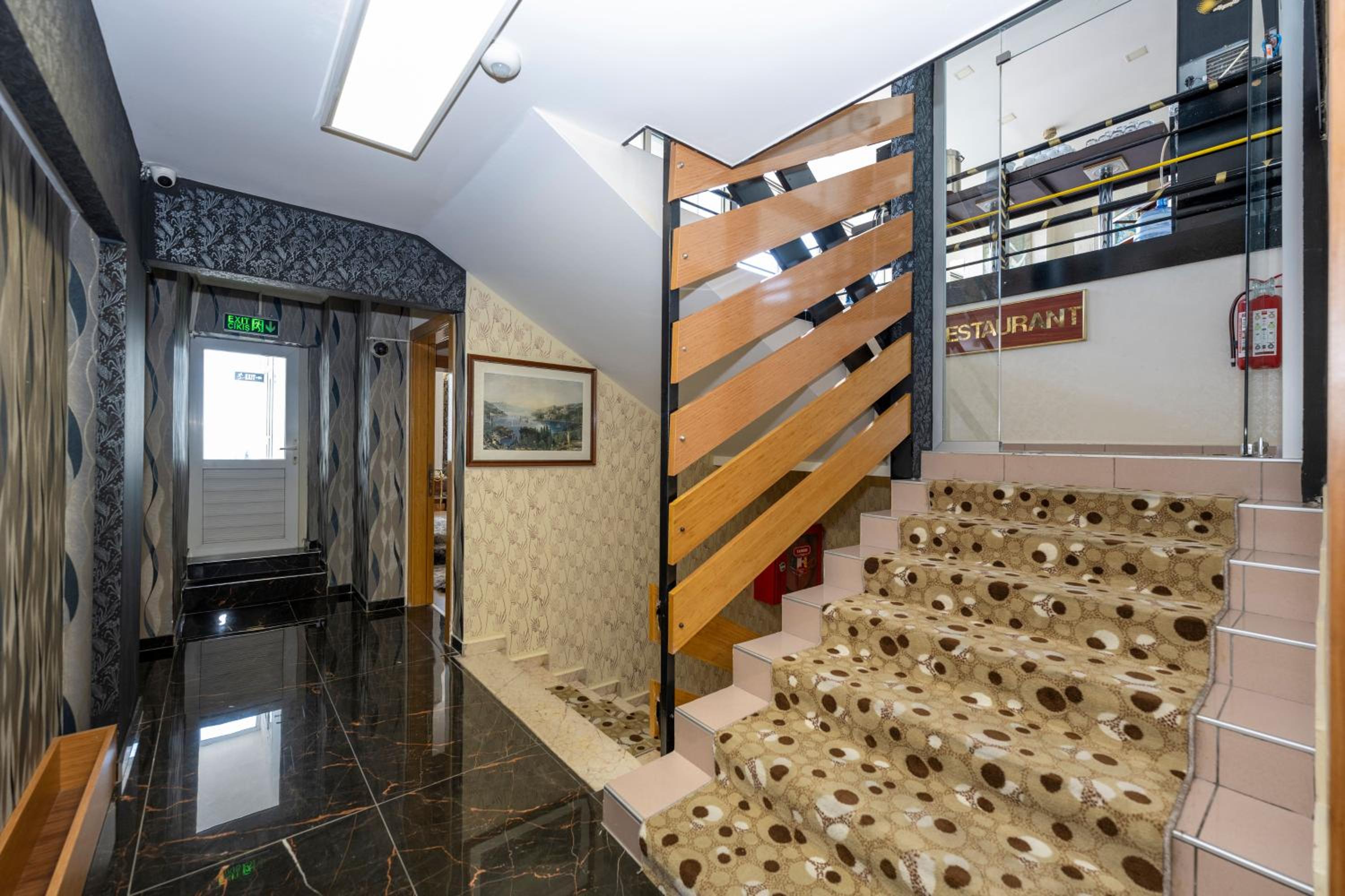 Grand Ons Otel - Image 23