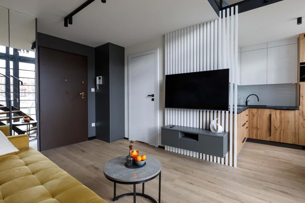 Golden Apartments Wroclaw - Stylish Loft Apartment - Great Location &Jana Pawła33