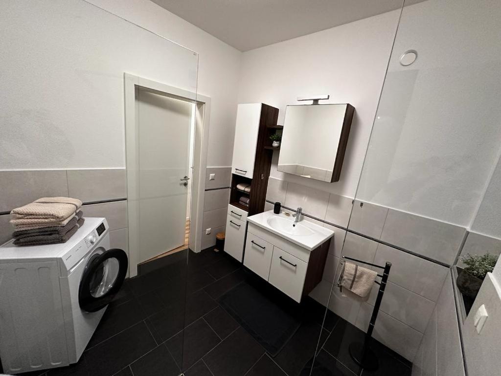Sorinas Home - Comfortable Apartment near Graz - Free Parking
