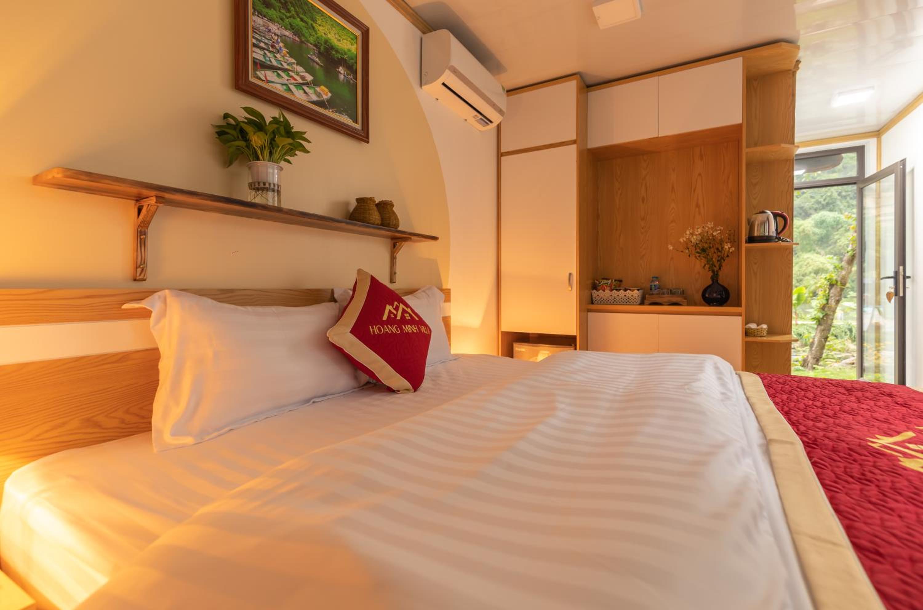Hoang Minh Mountainside Villa