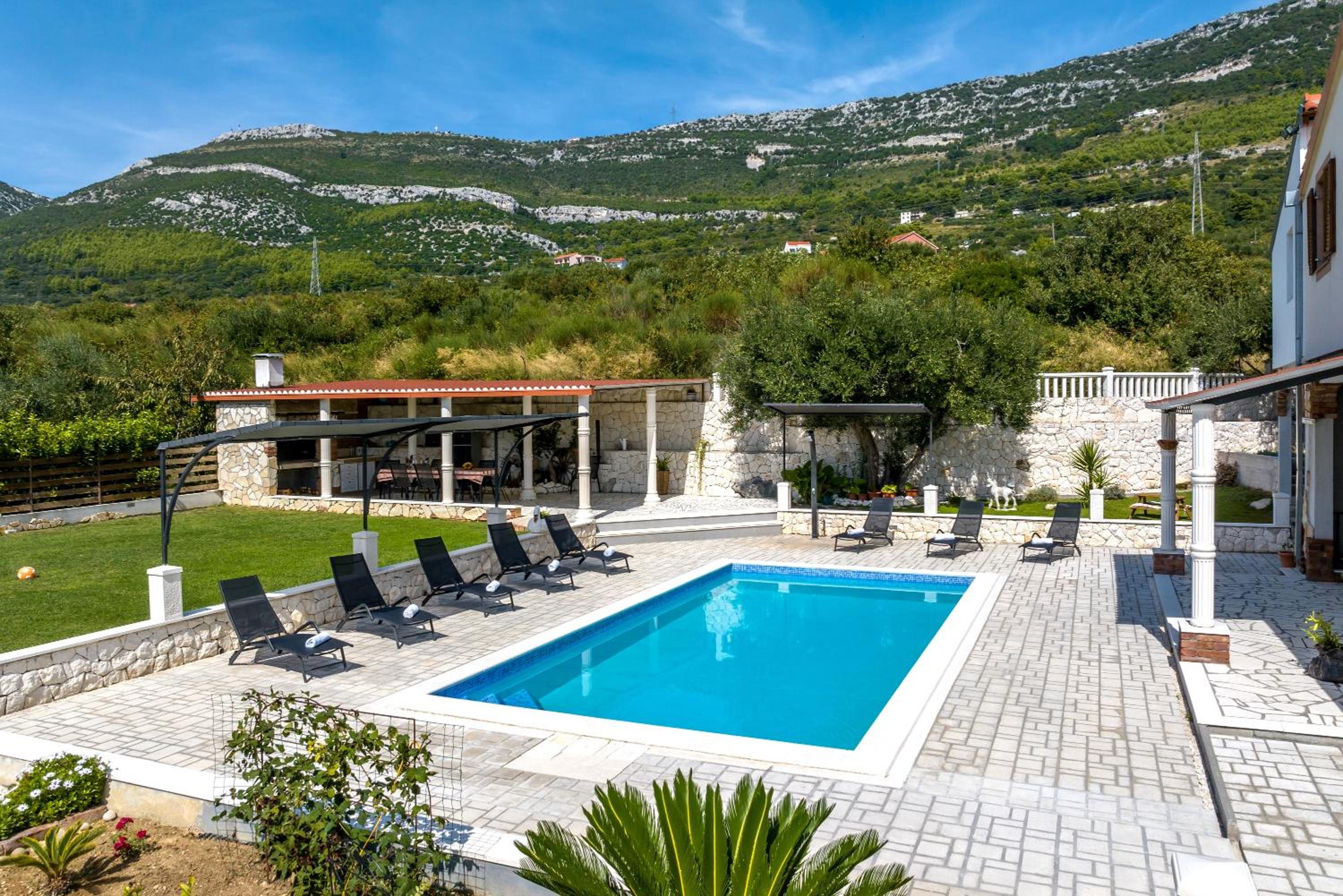 Villa Stari Hill private pool view 4