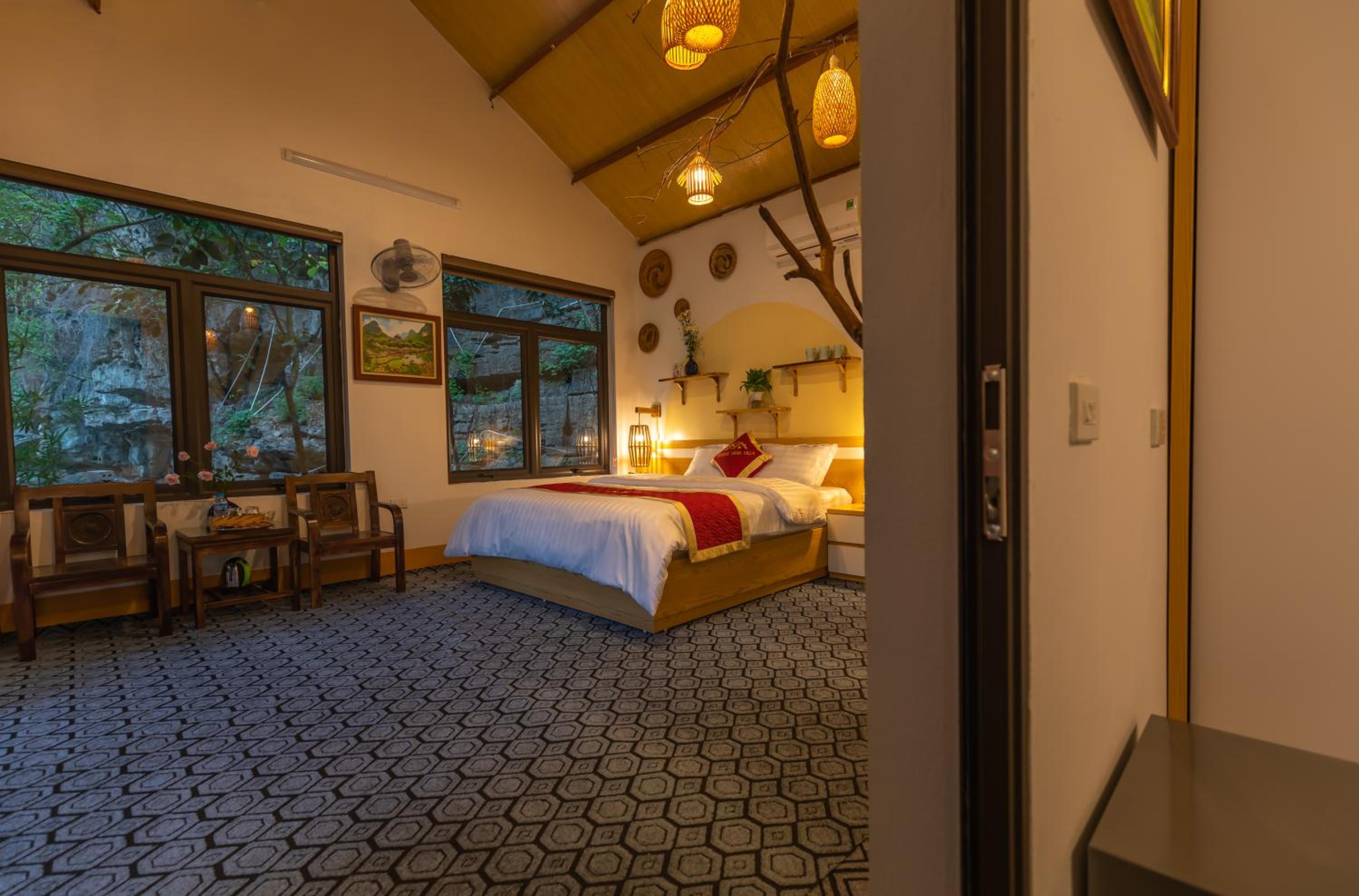Hoang Minh Mountainside Villa