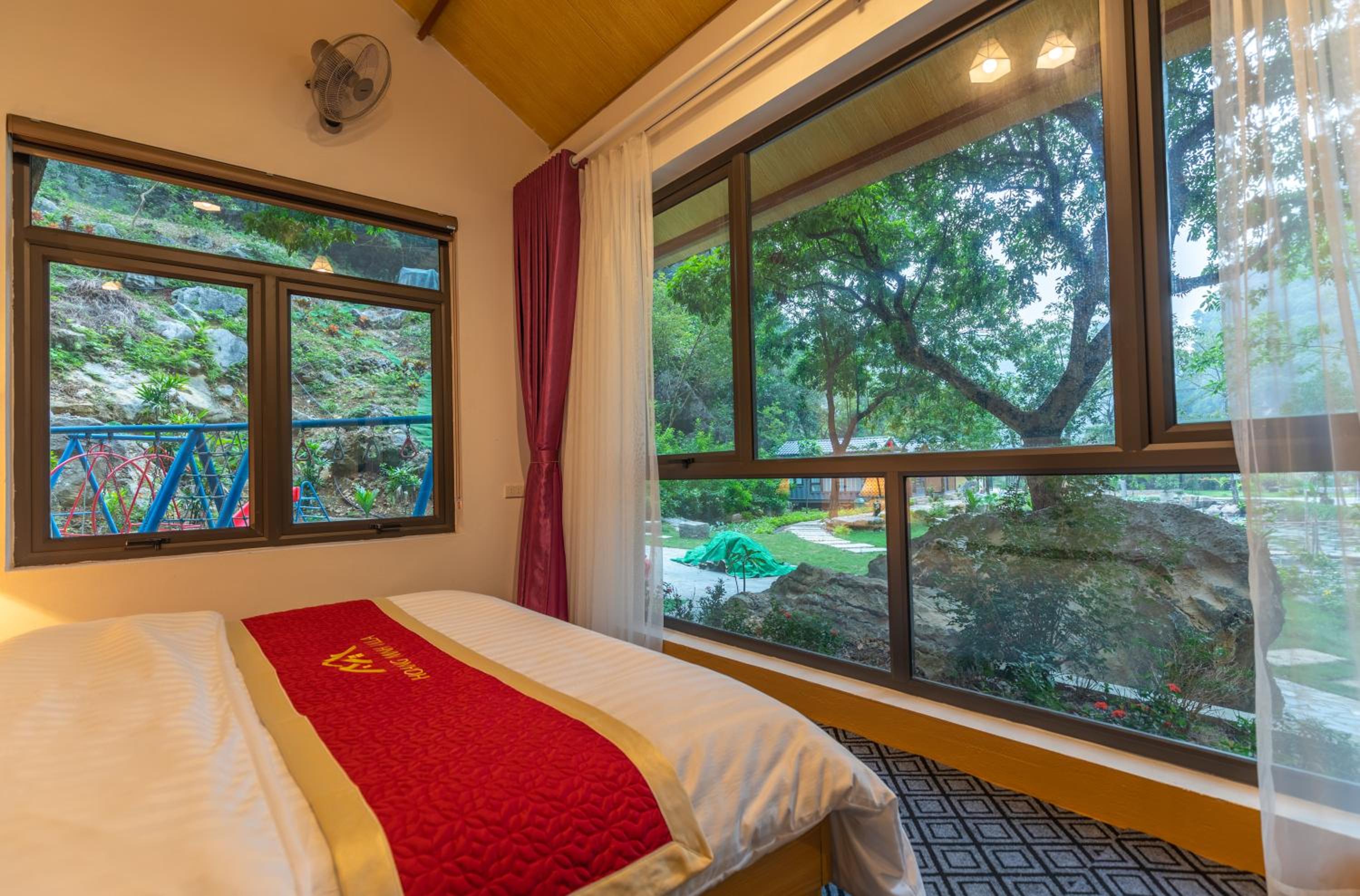 Hoang Minh Mountainside Villa