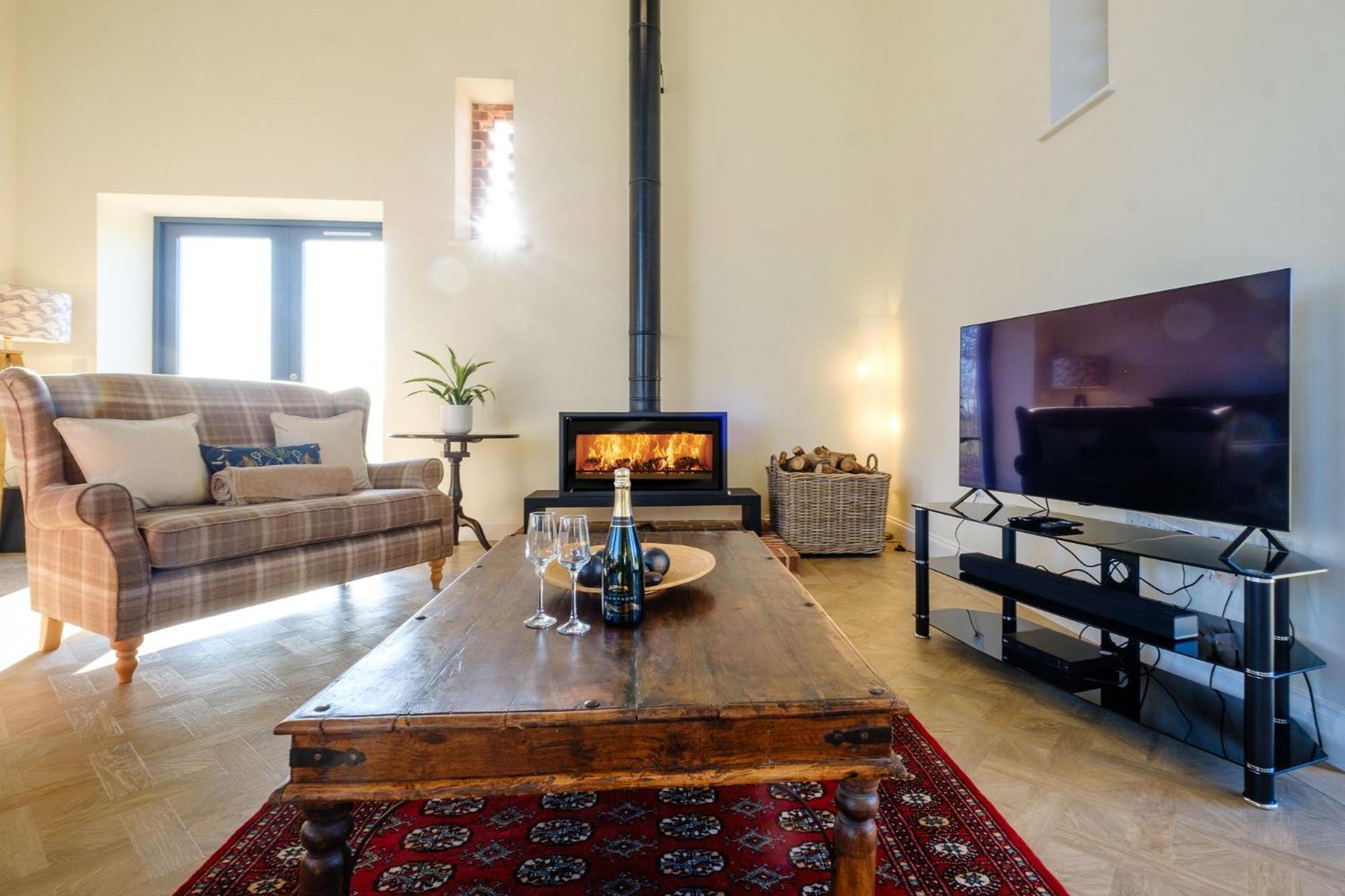 Upper Barn - a large family house by Aldeburgh Coastal Cottages
