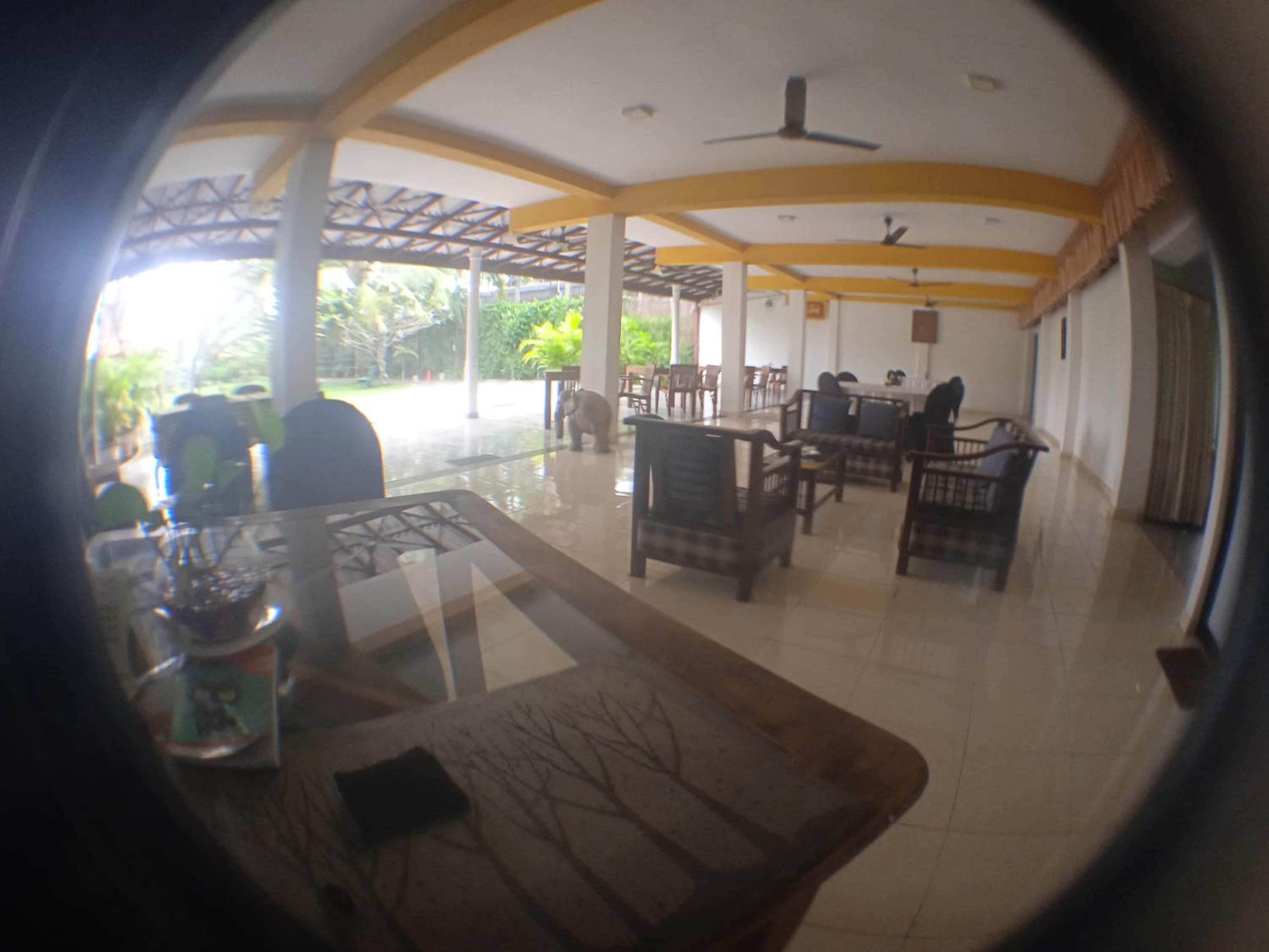 Larn's Villa Hotel & Apartment