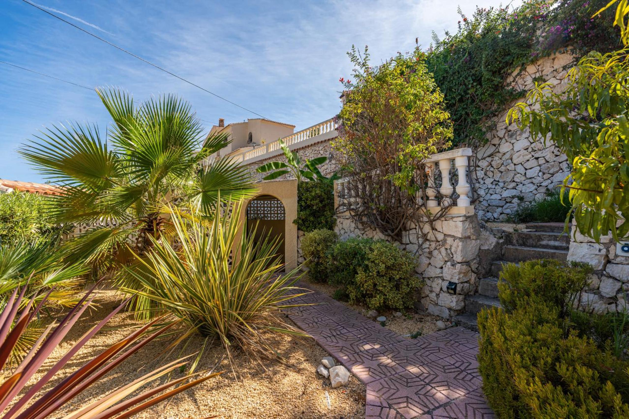 Villa Aloe - PlusHolidays view 3